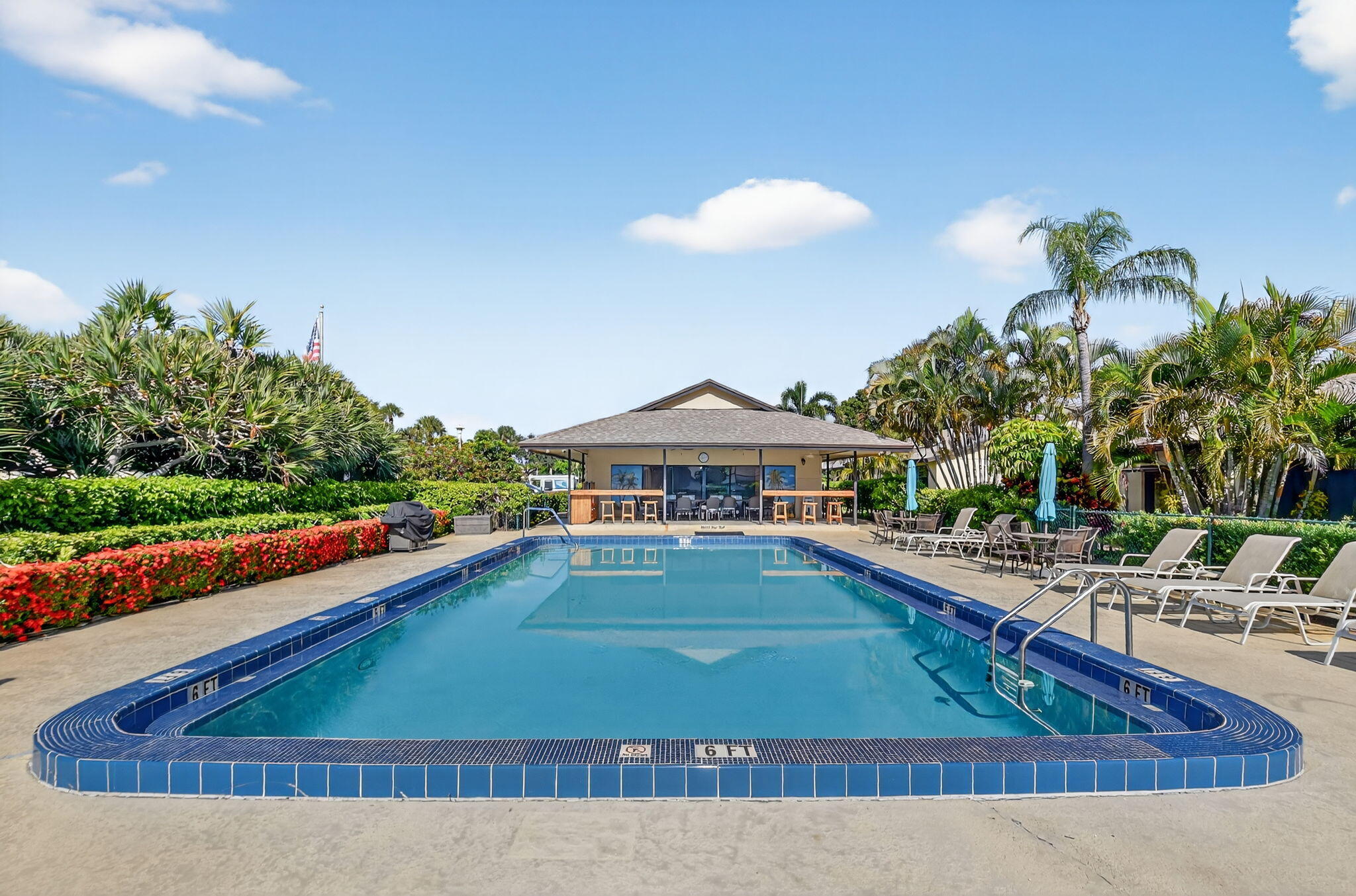 10 Ridge Point Drive D