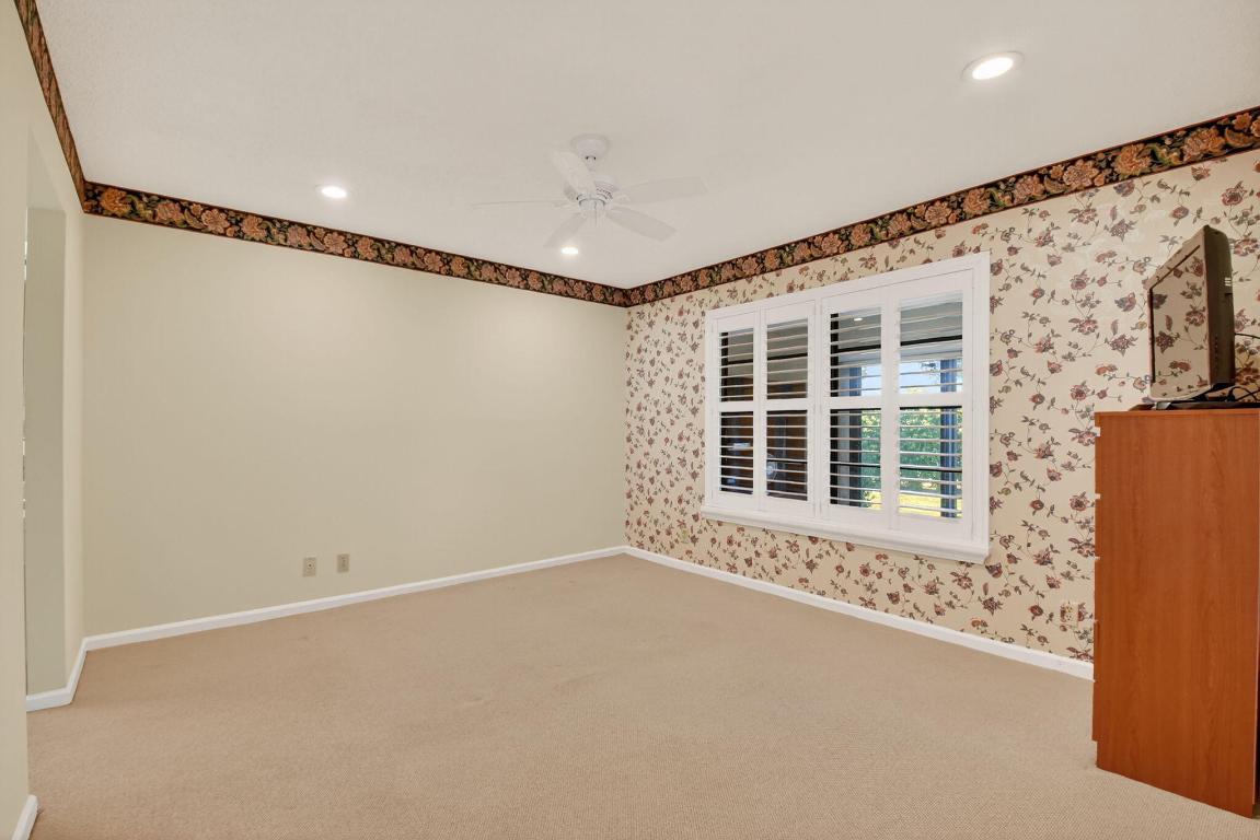 10 Ridge Point Drive D