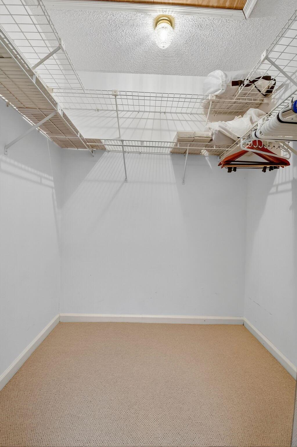 10 Ridge Point Drive D