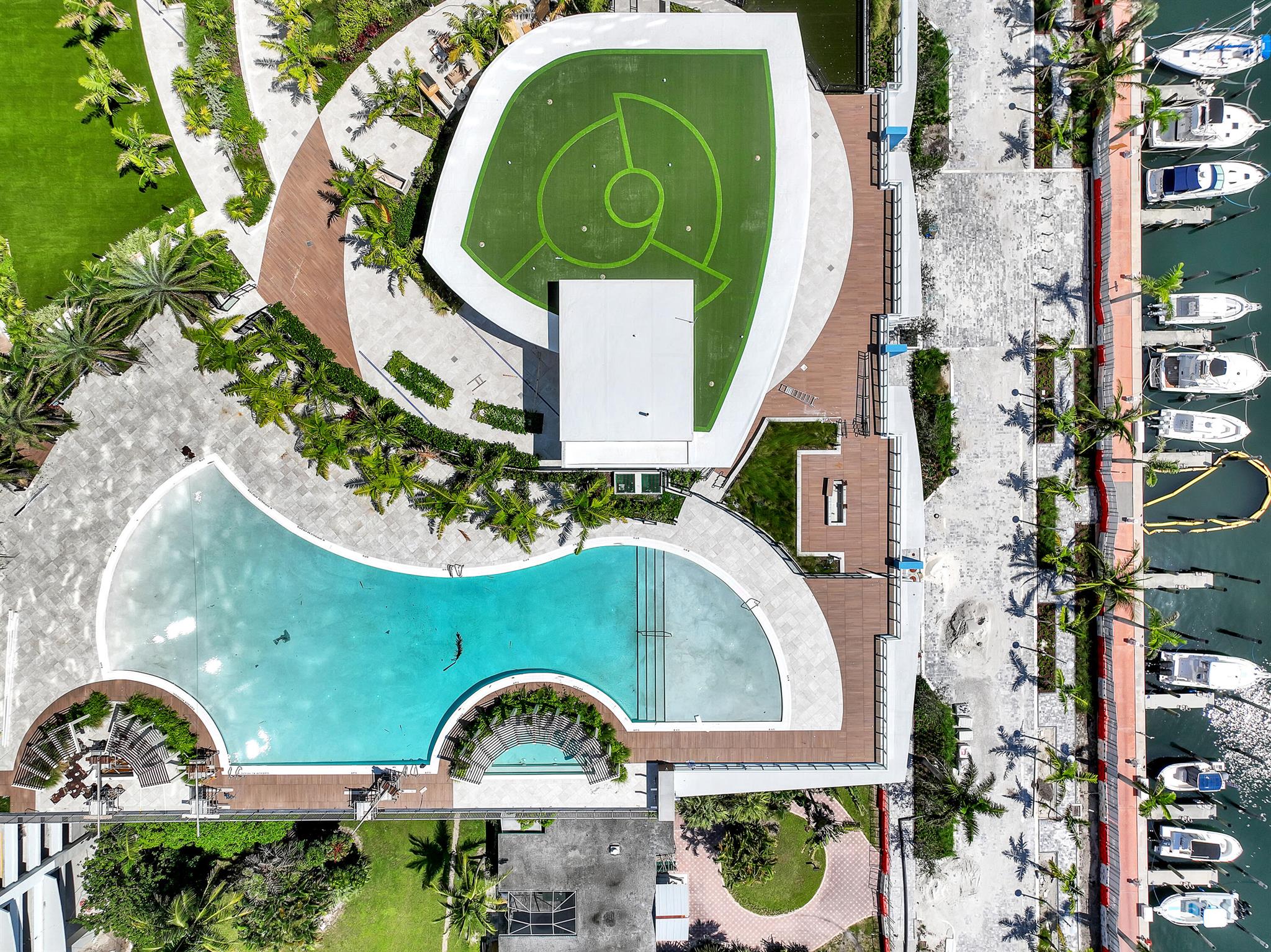 220 Lake Shore Drive N-2103