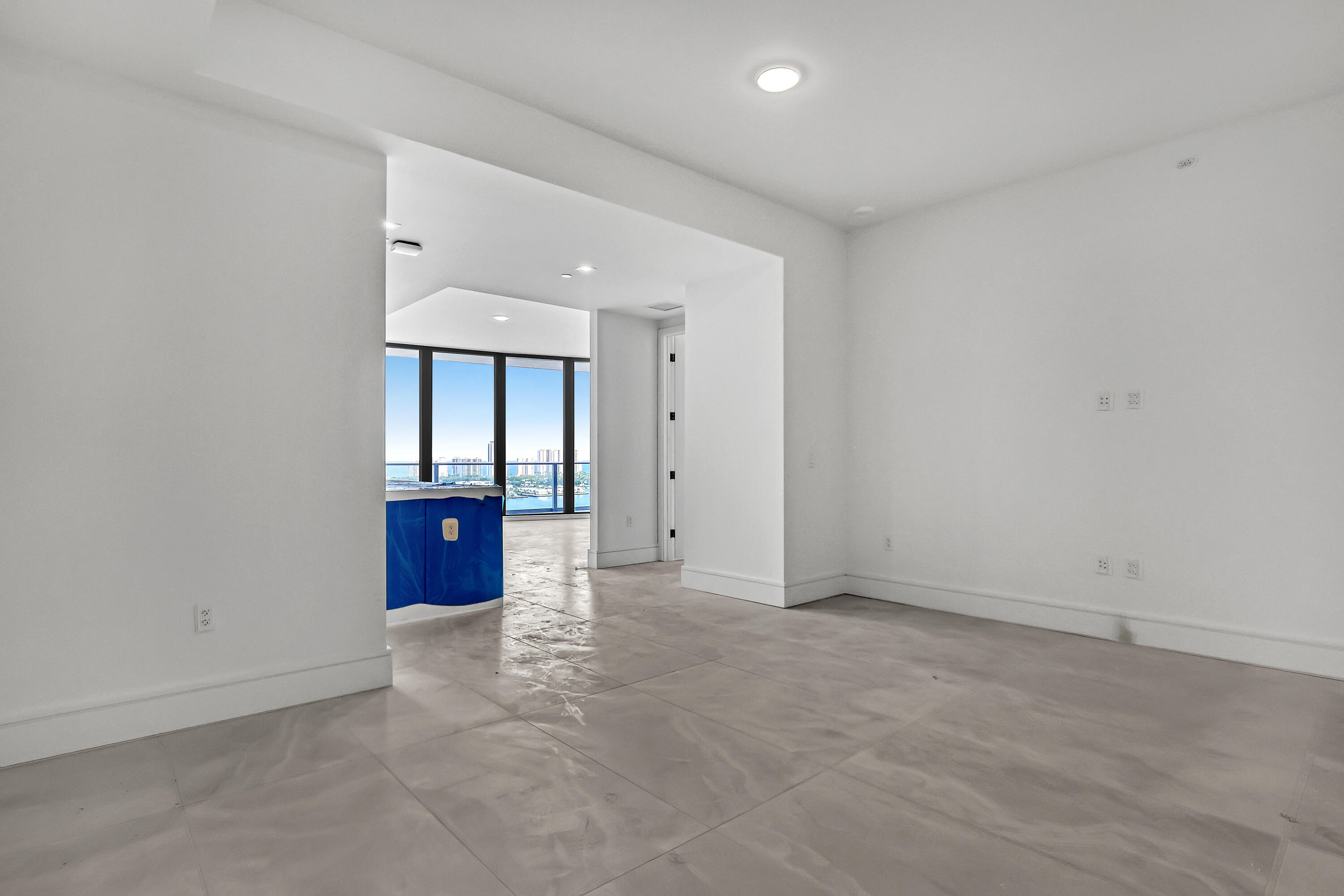 220 Lake Shore Drive N-2103