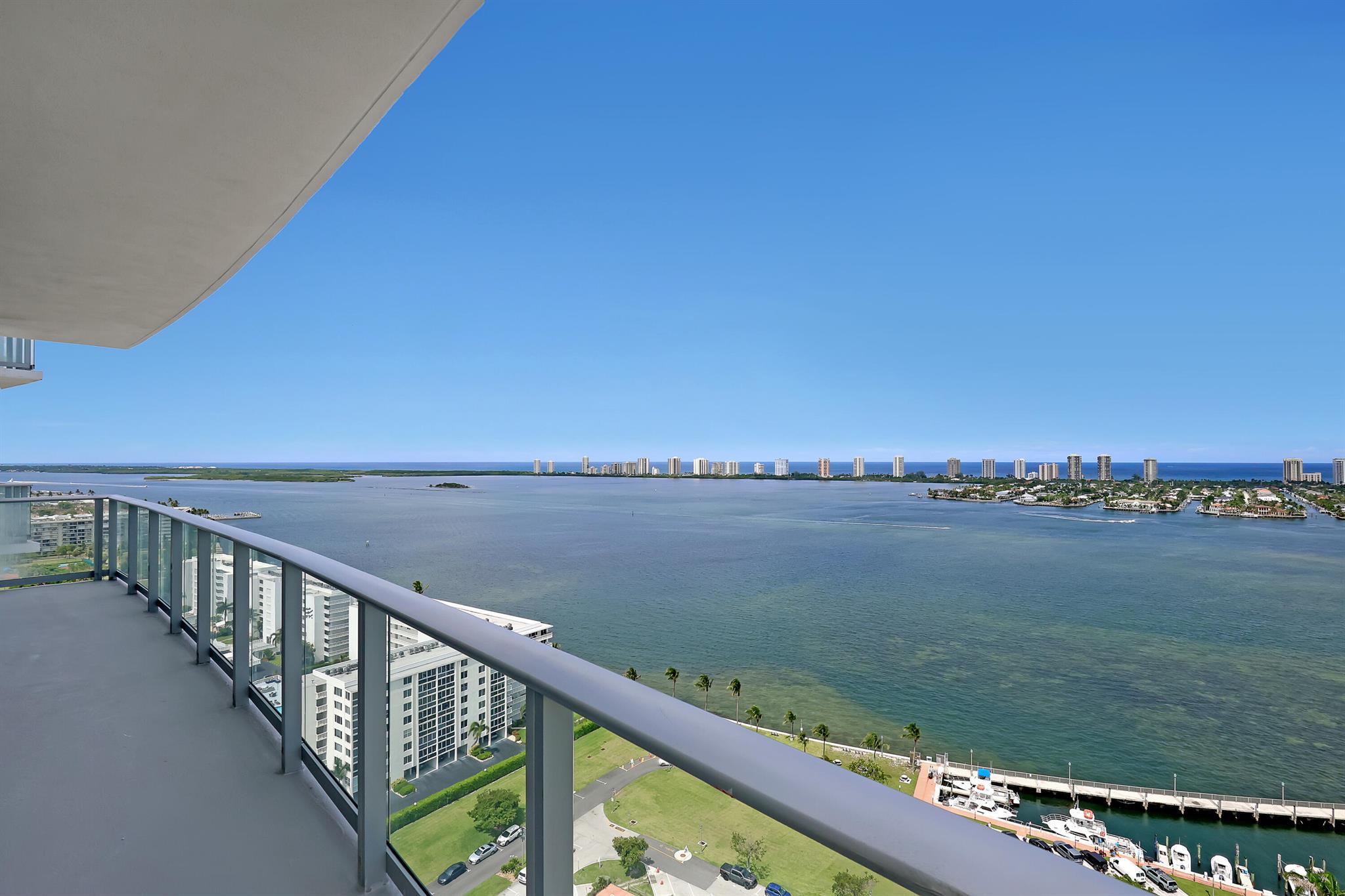 220 Lake Shore Drive N-2103