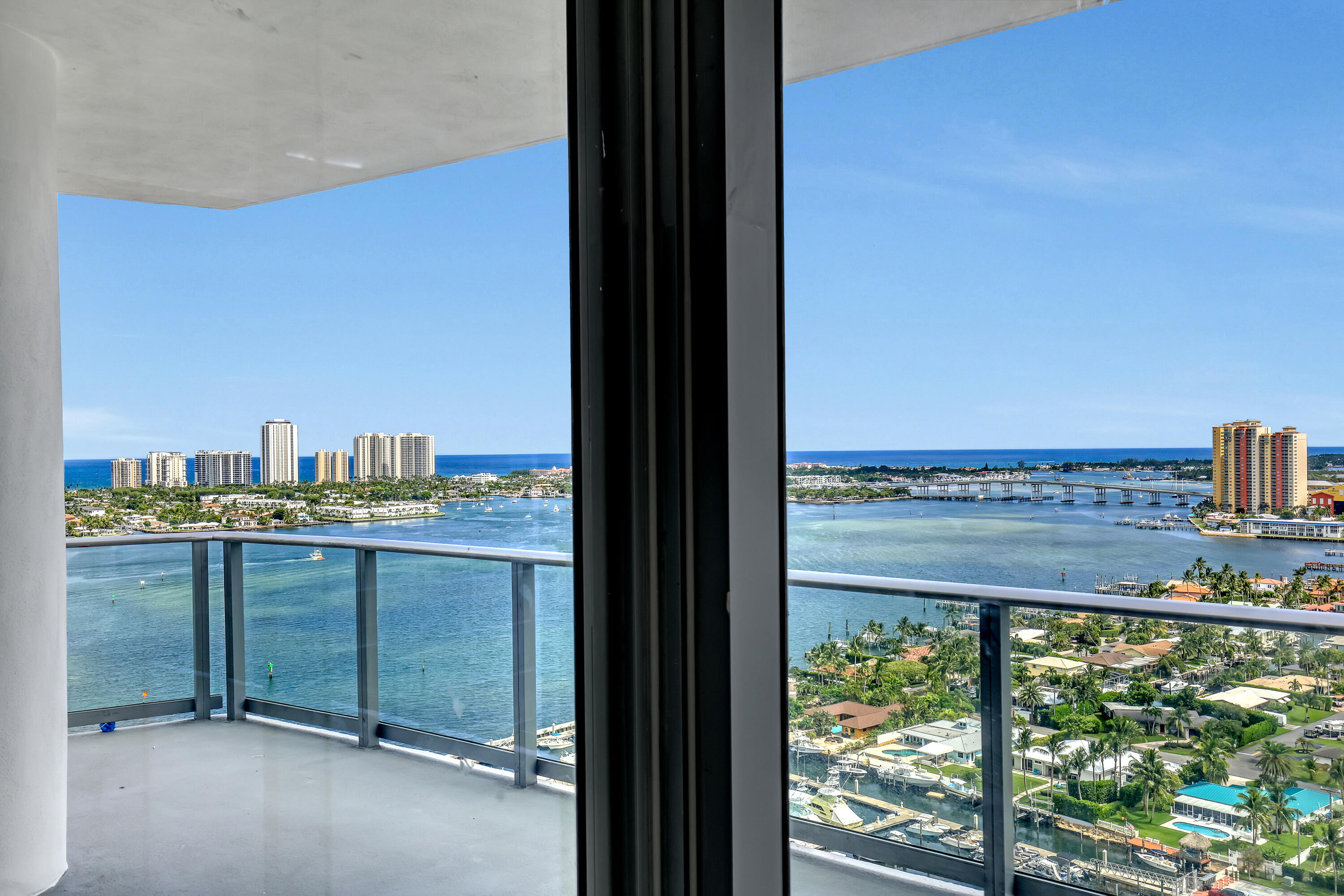 220 Lake Shore Drive N-2103