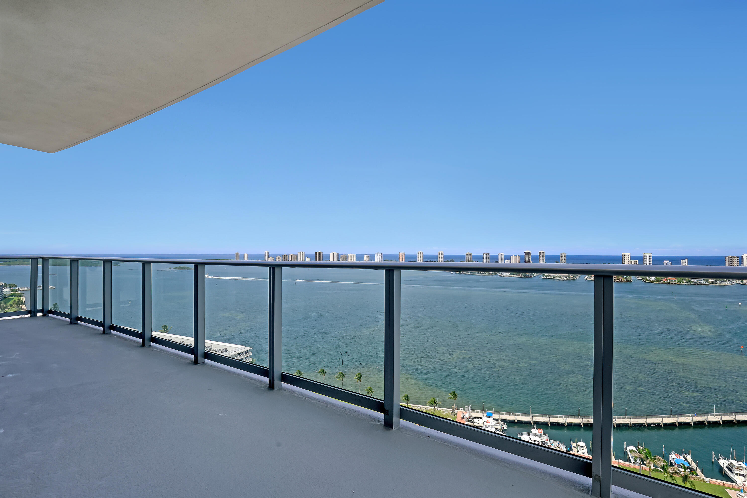 220 Lake Shore Drive N-2103