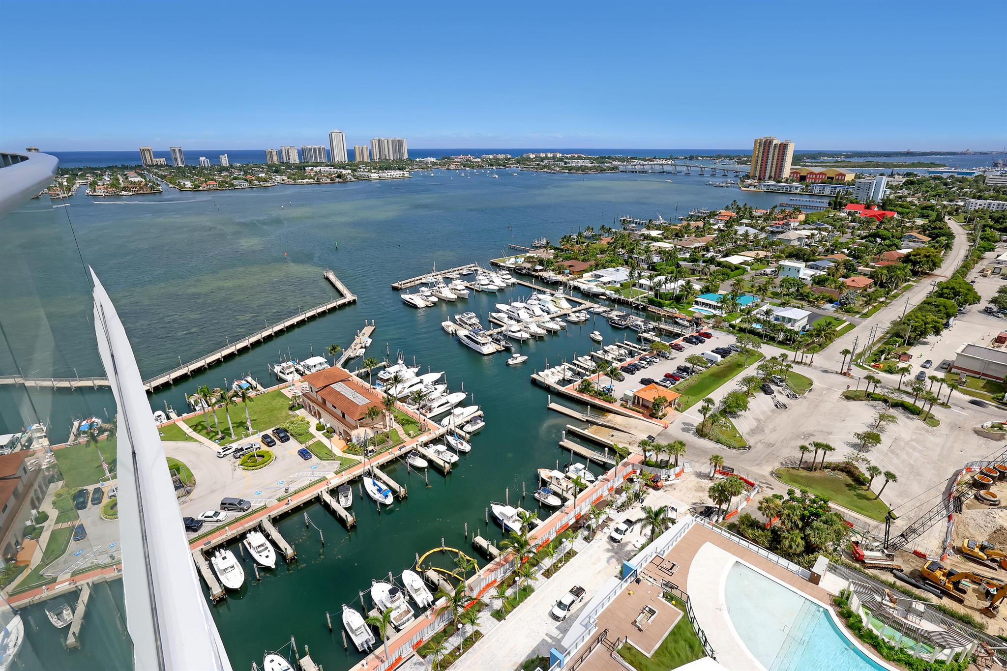 220 Lake Shore Drive N-2103