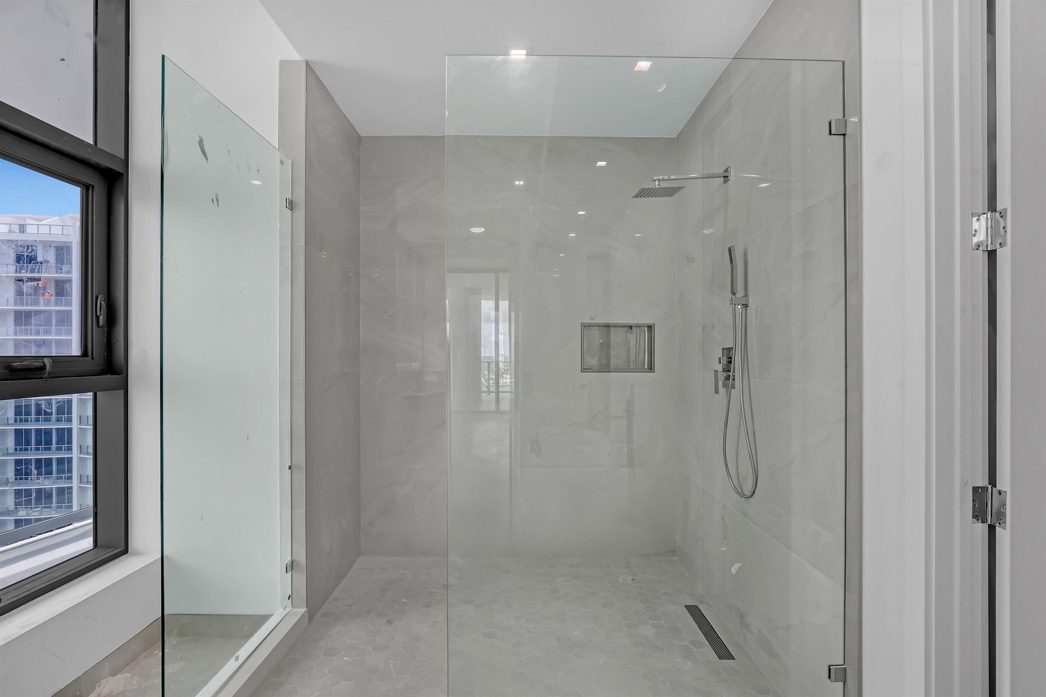 220 Lake Shore Drive N-2103