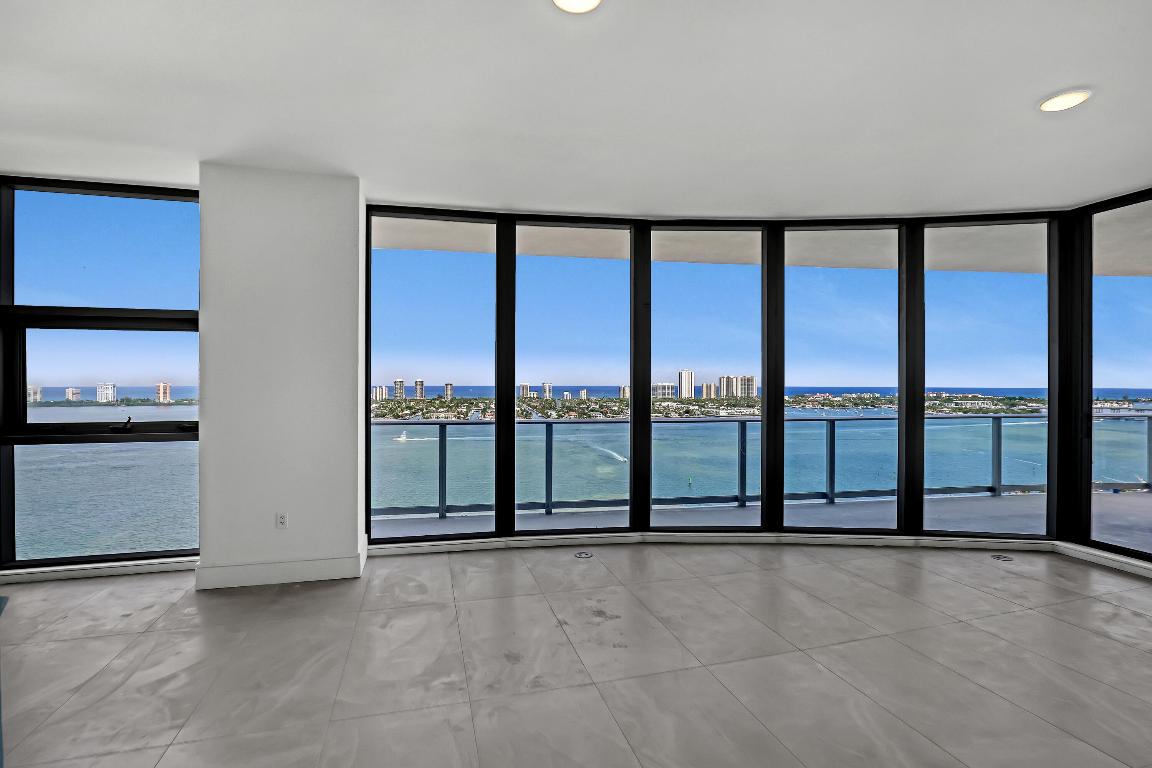 220 Lake Shore Drive N-2103