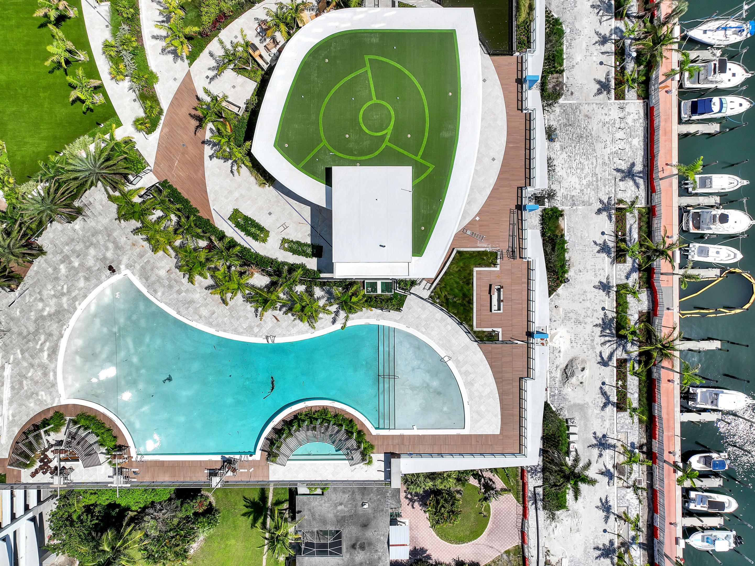 220 Lake Shore Drive N-2103