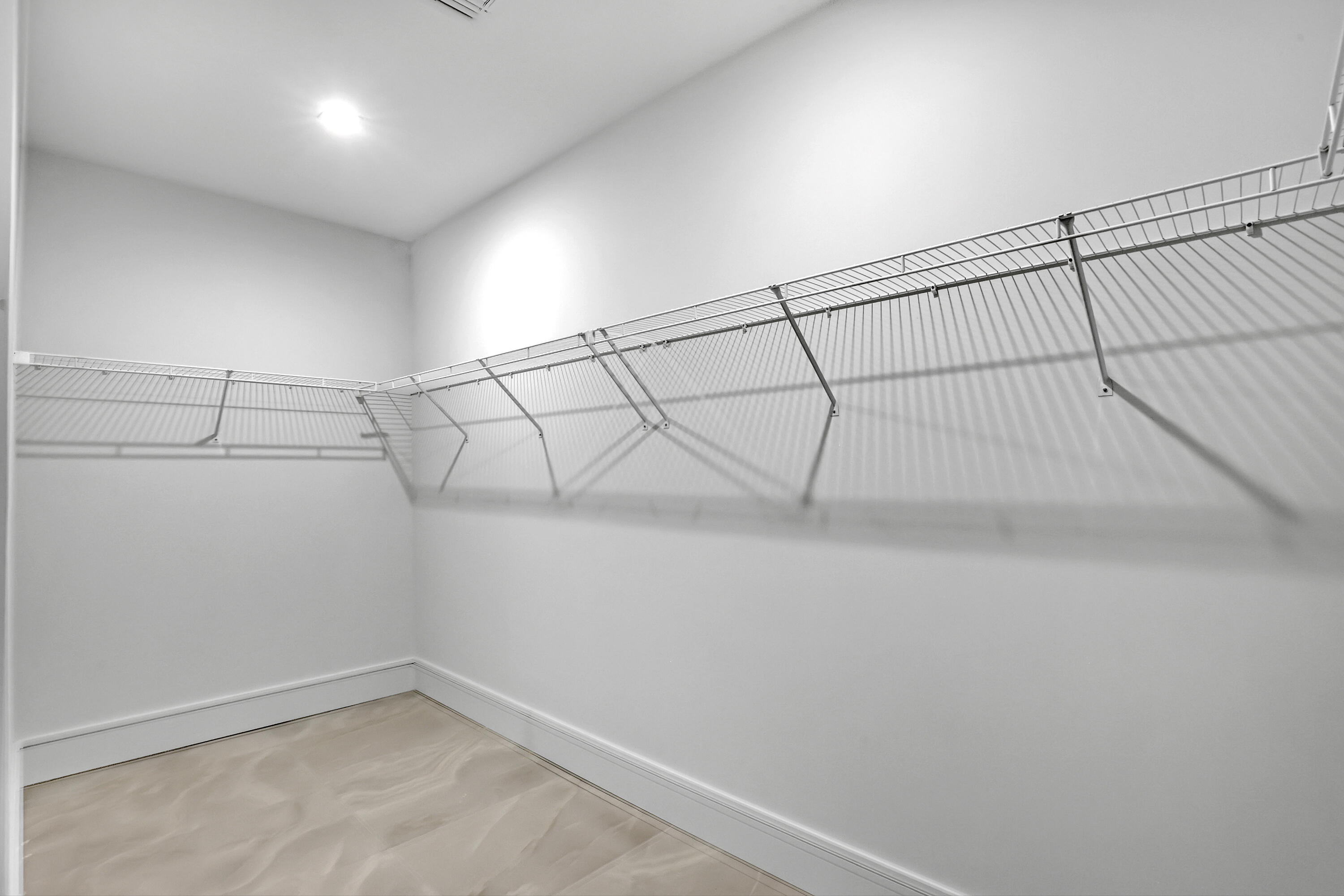 220 Lake Shore Drive N-2103