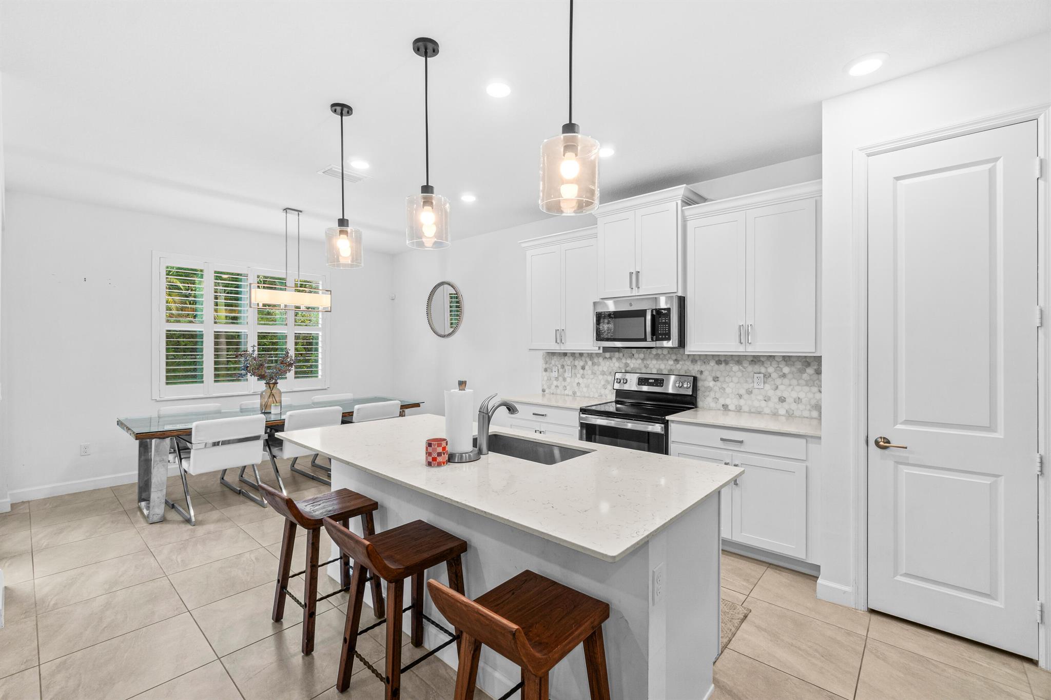 2659 Country Lake Trail