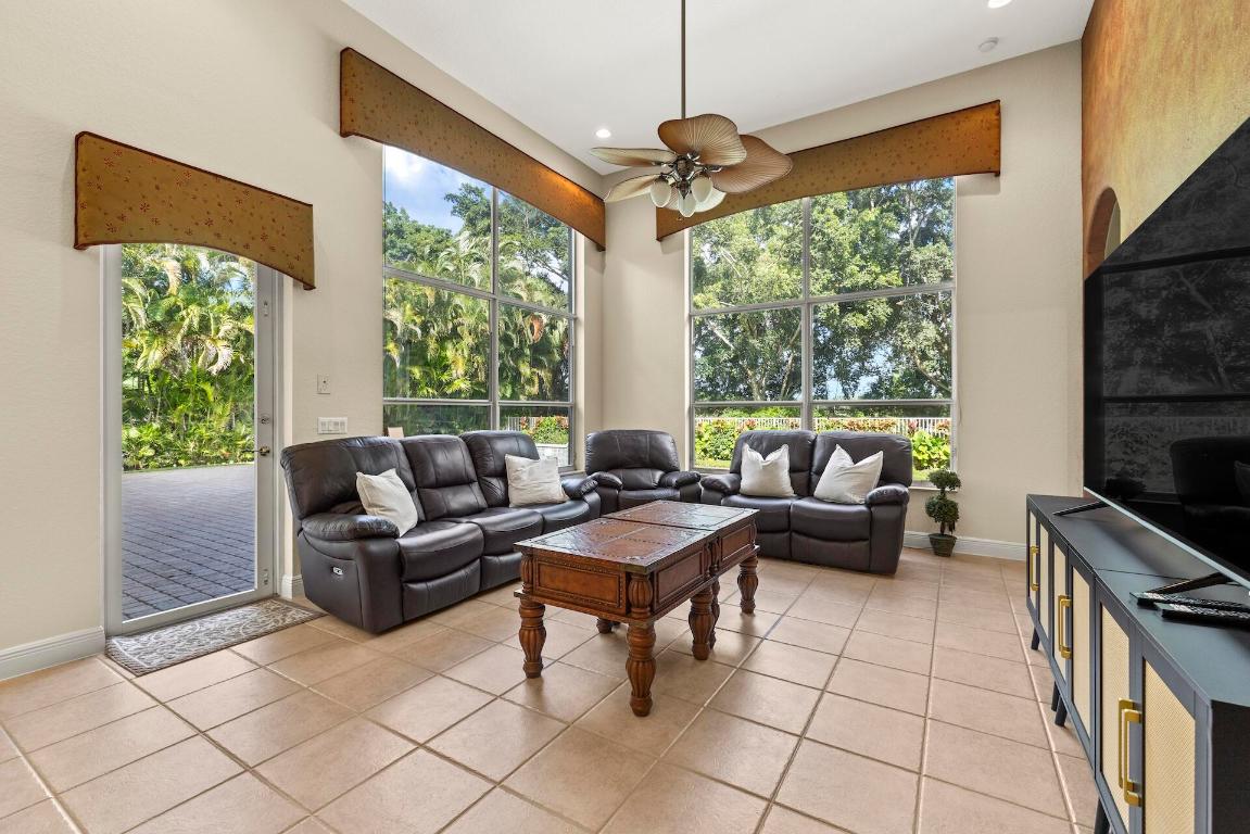 12473 World Cup Lane