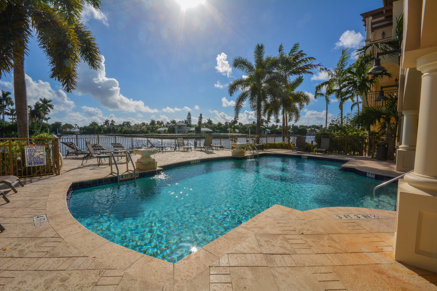 3033 Waterside Circle