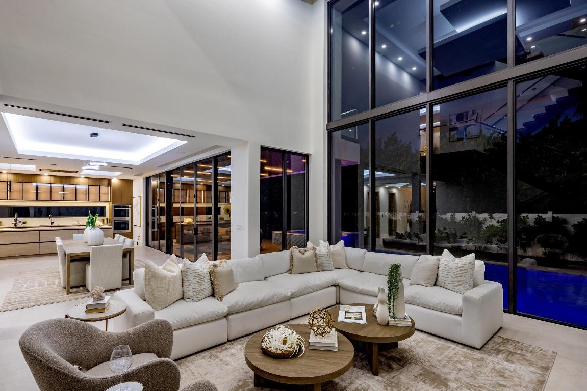 501 NE Spanish Court