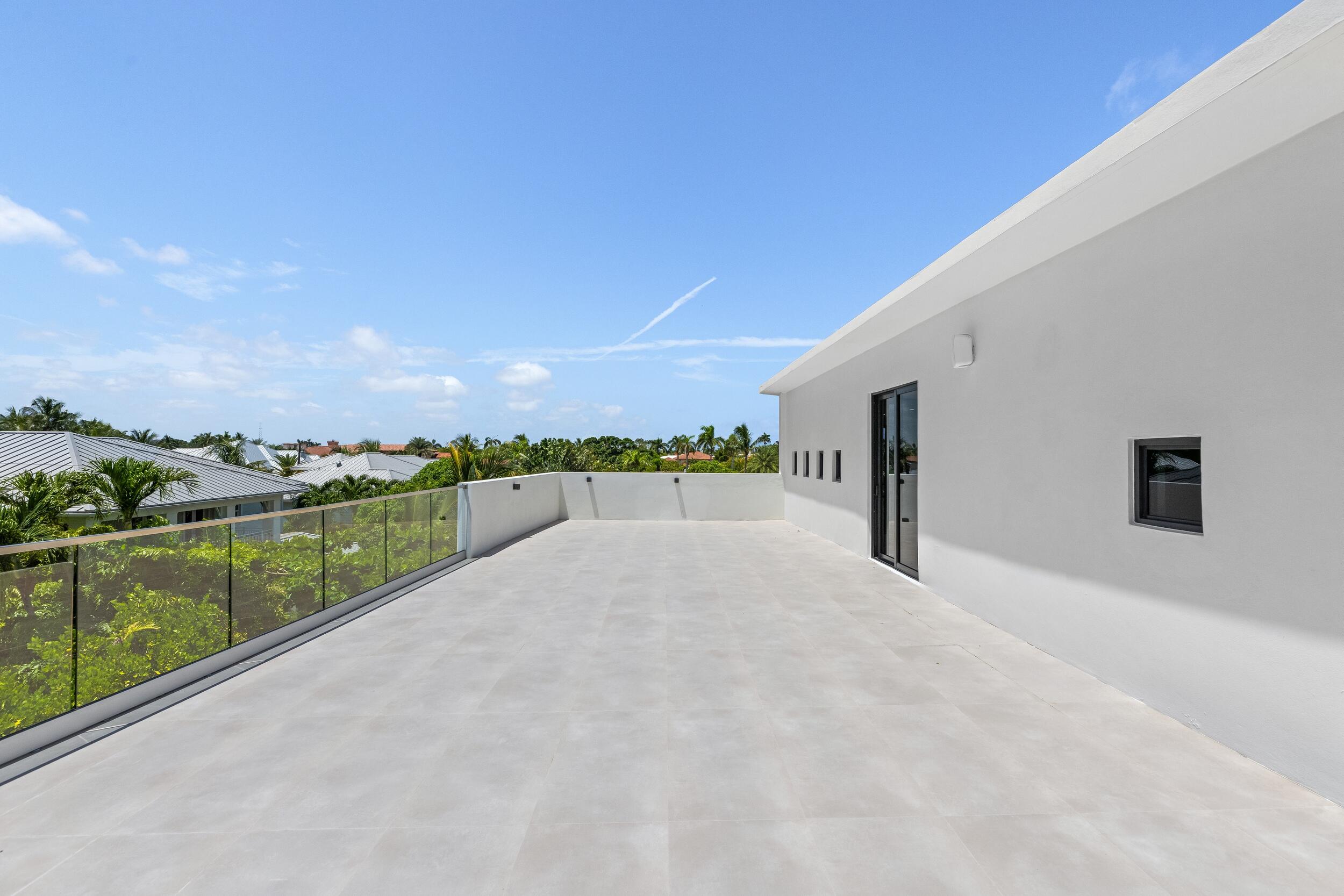 501 NE Spanish Court