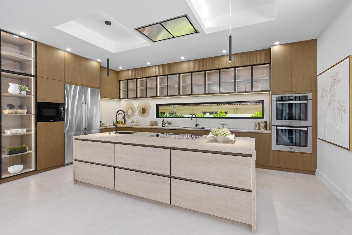 501 NE Spanish Court