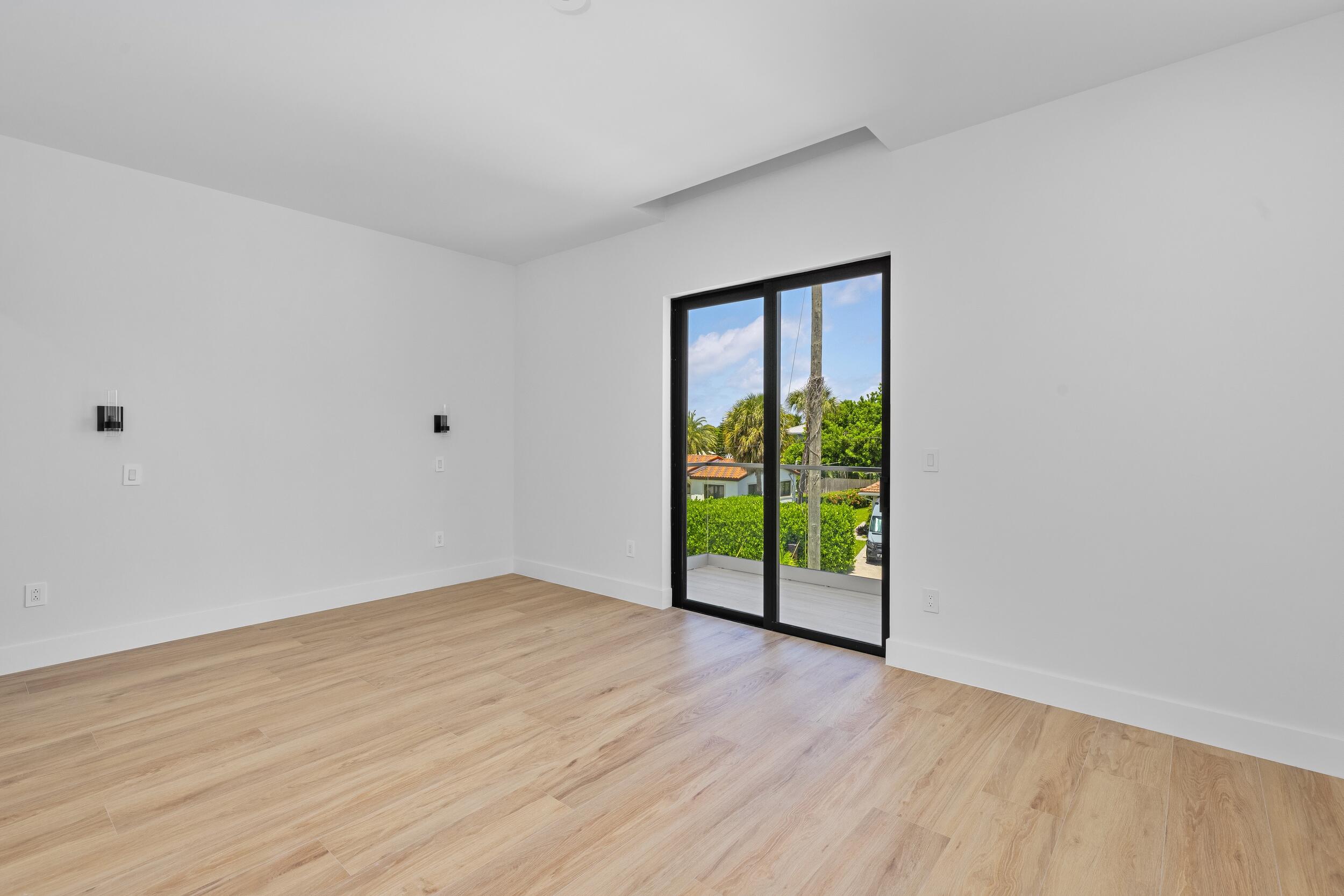 501 NE Spanish Court