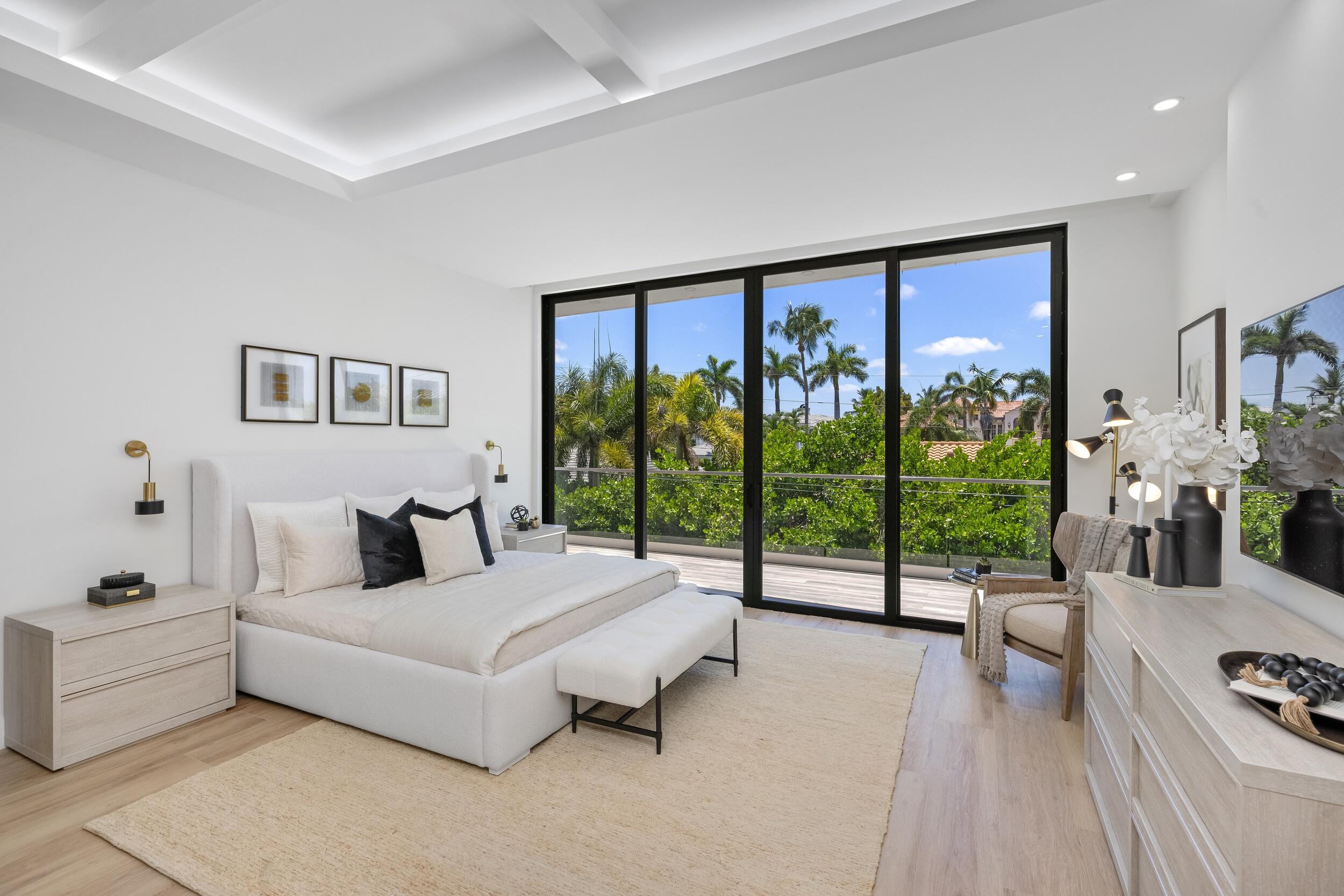 501 NE Spanish Court