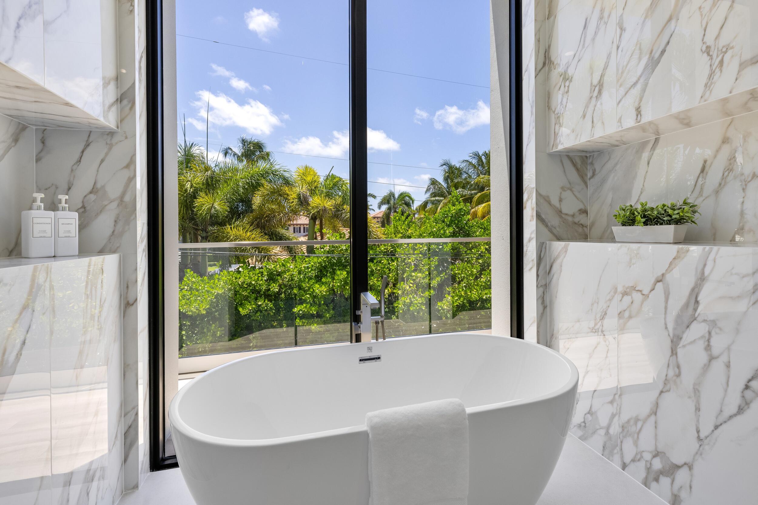 501 NE Spanish Court