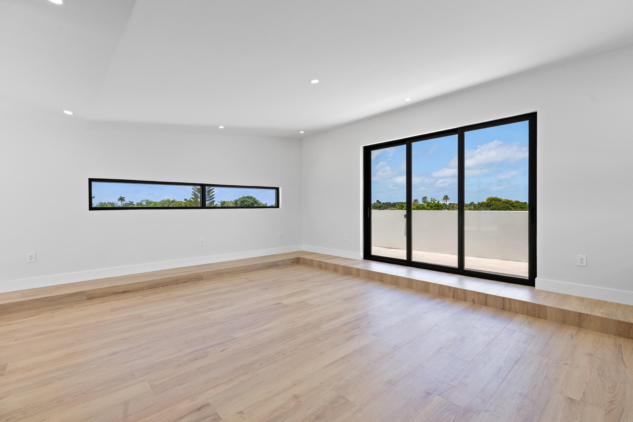 501 NE Spanish Court