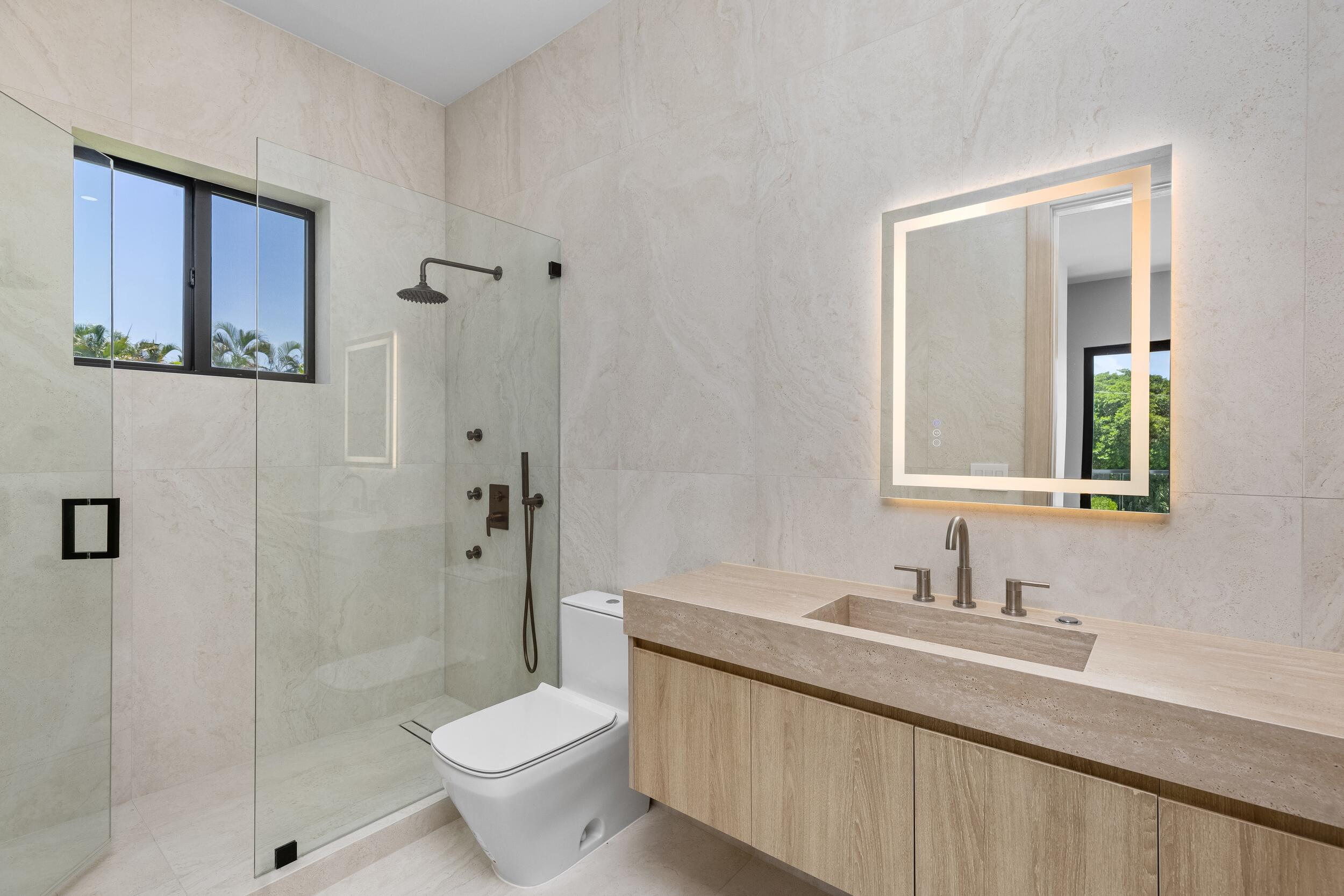 501 NE Spanish Court