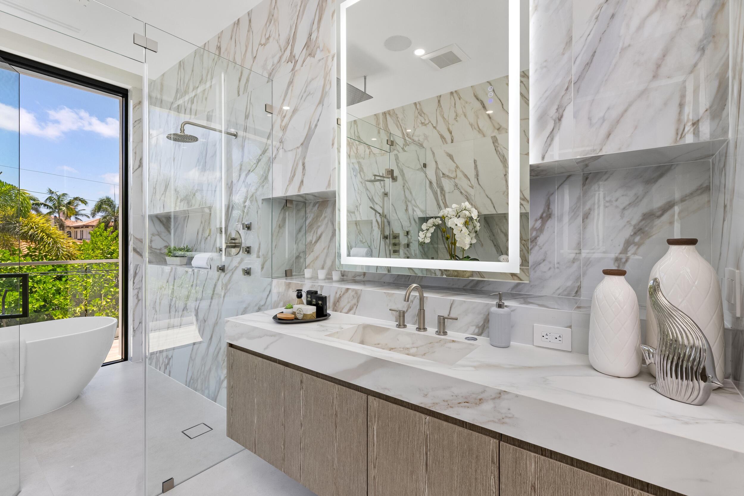 501 NE Spanish Court