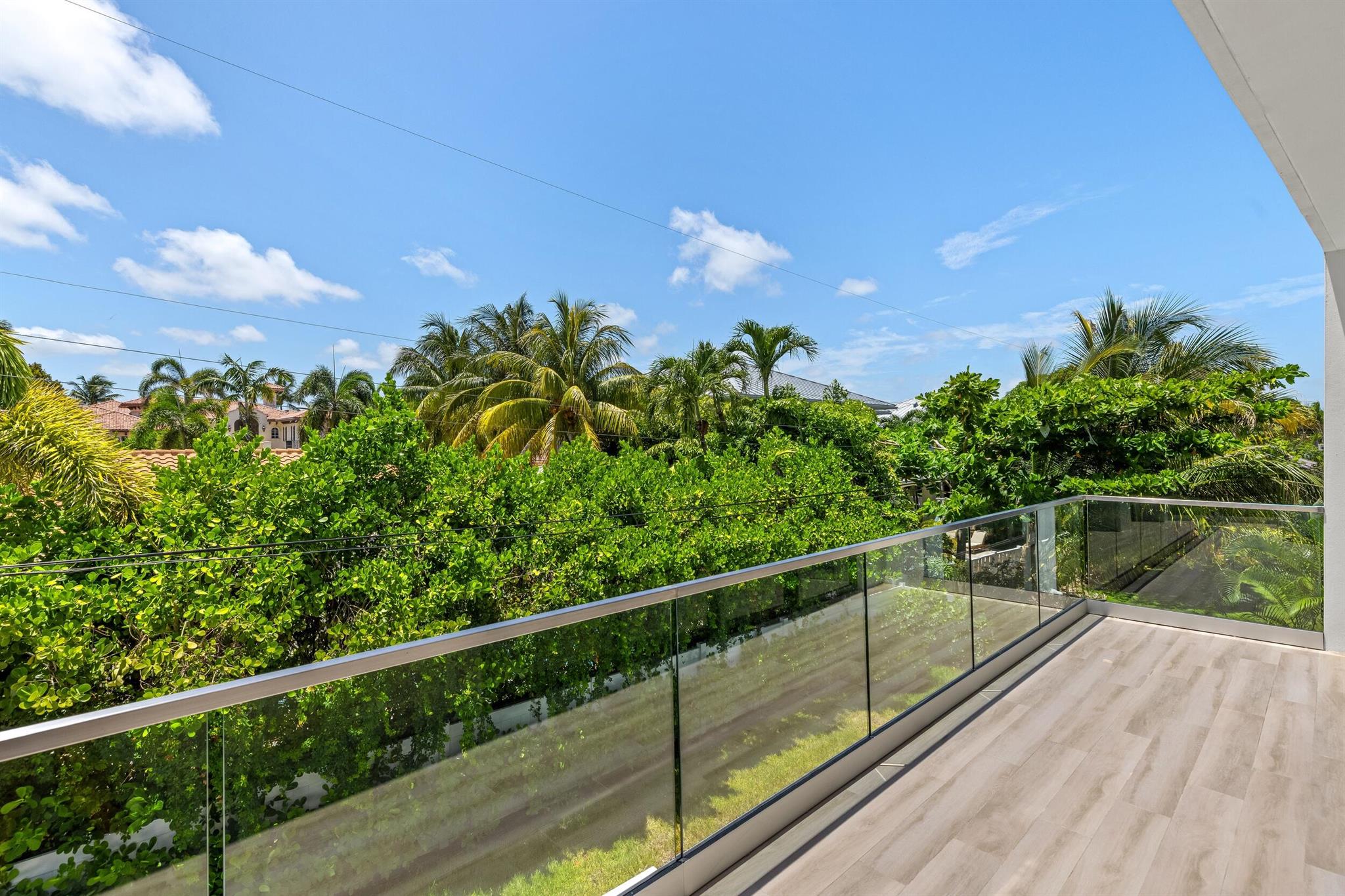 501 NE Spanish Court