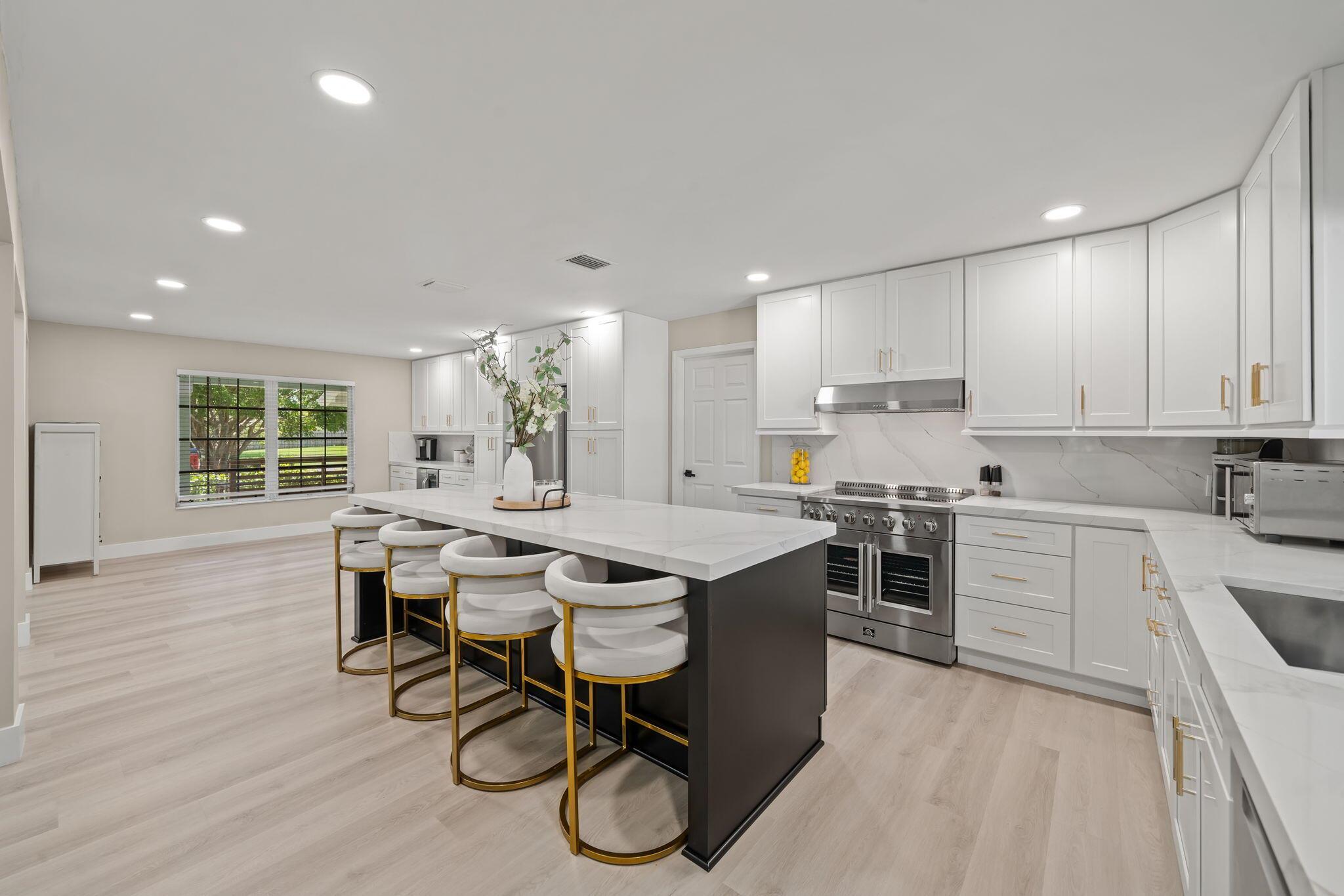 864 Whippoorwill Row