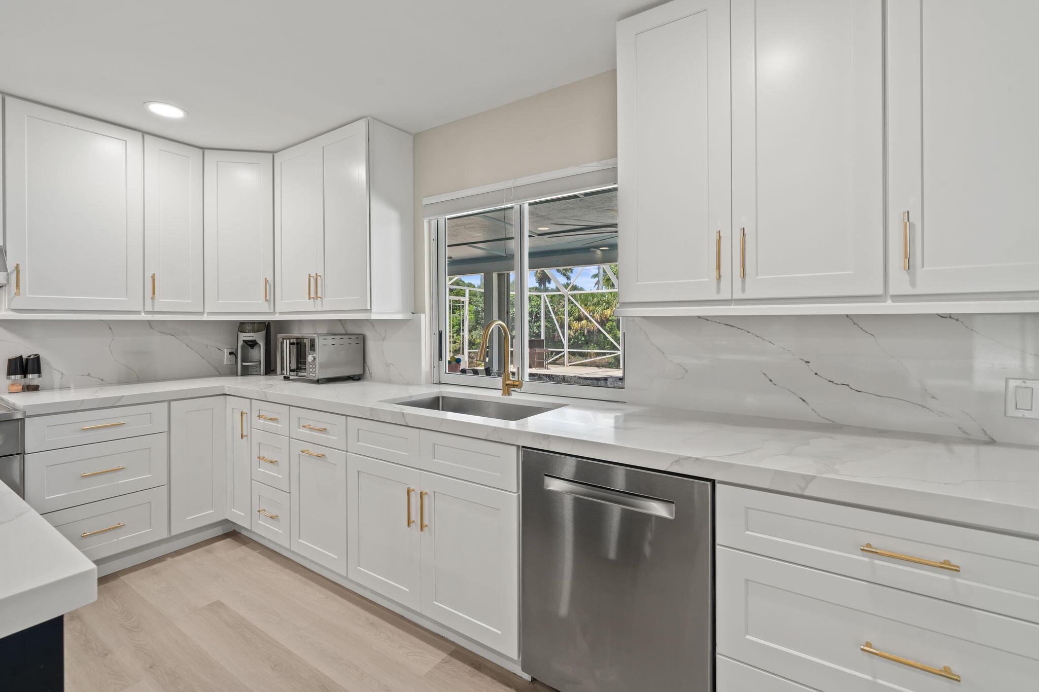 864 Whippoorwill Row