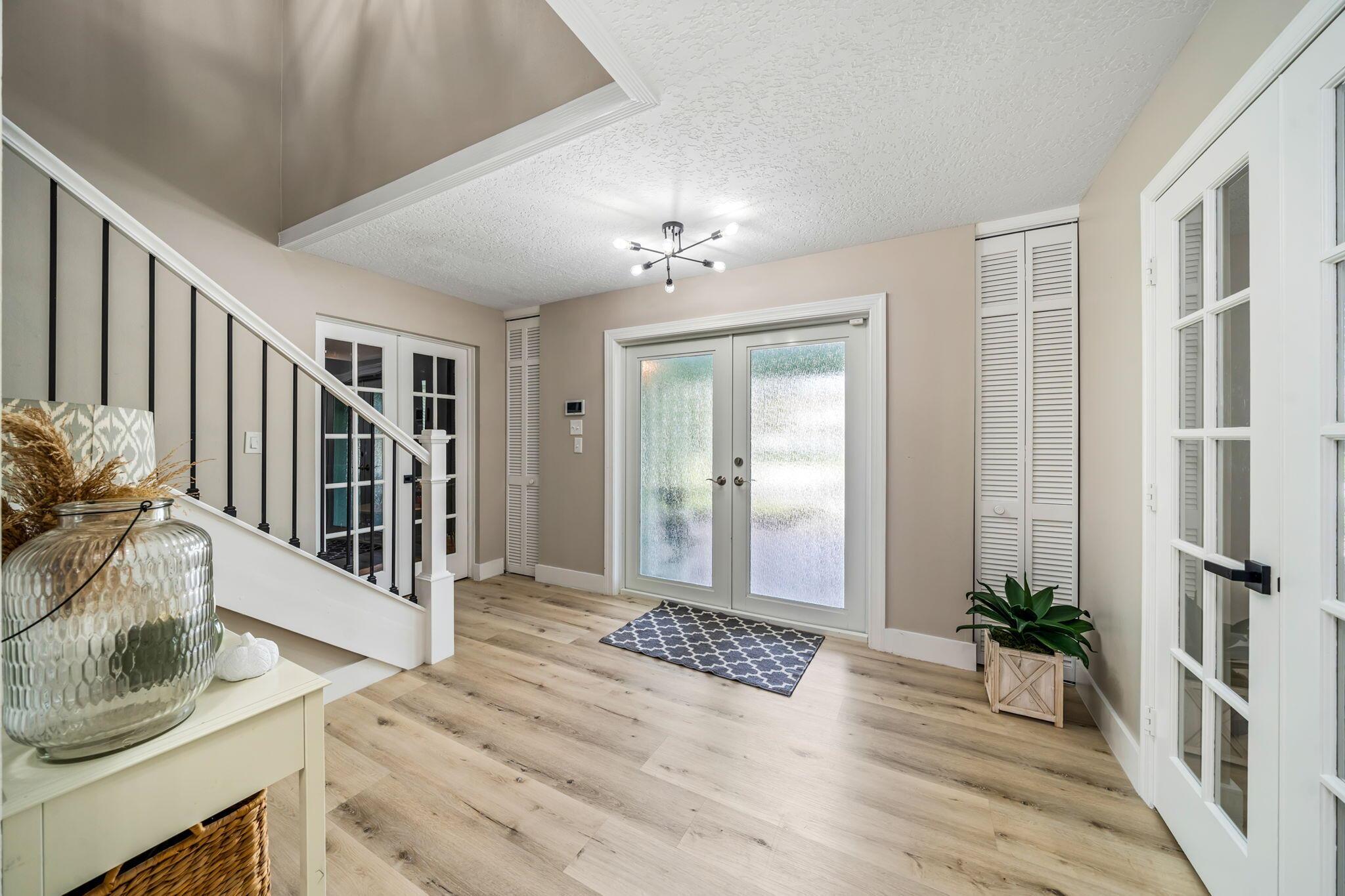 864 Whippoorwill Row