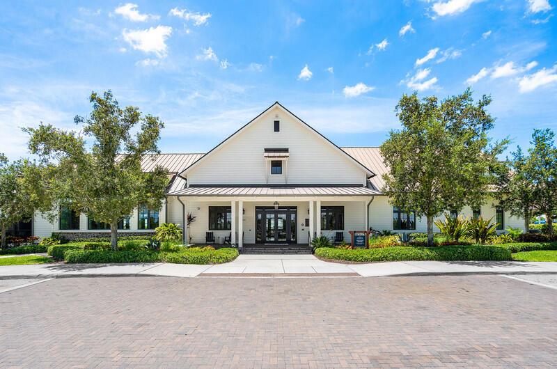 19552 Broad Shore Walk