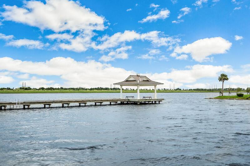 19552 Broad Shore Walk