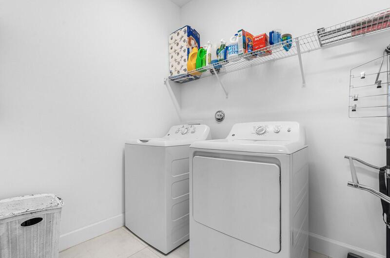 19552 Broad Shore Walk