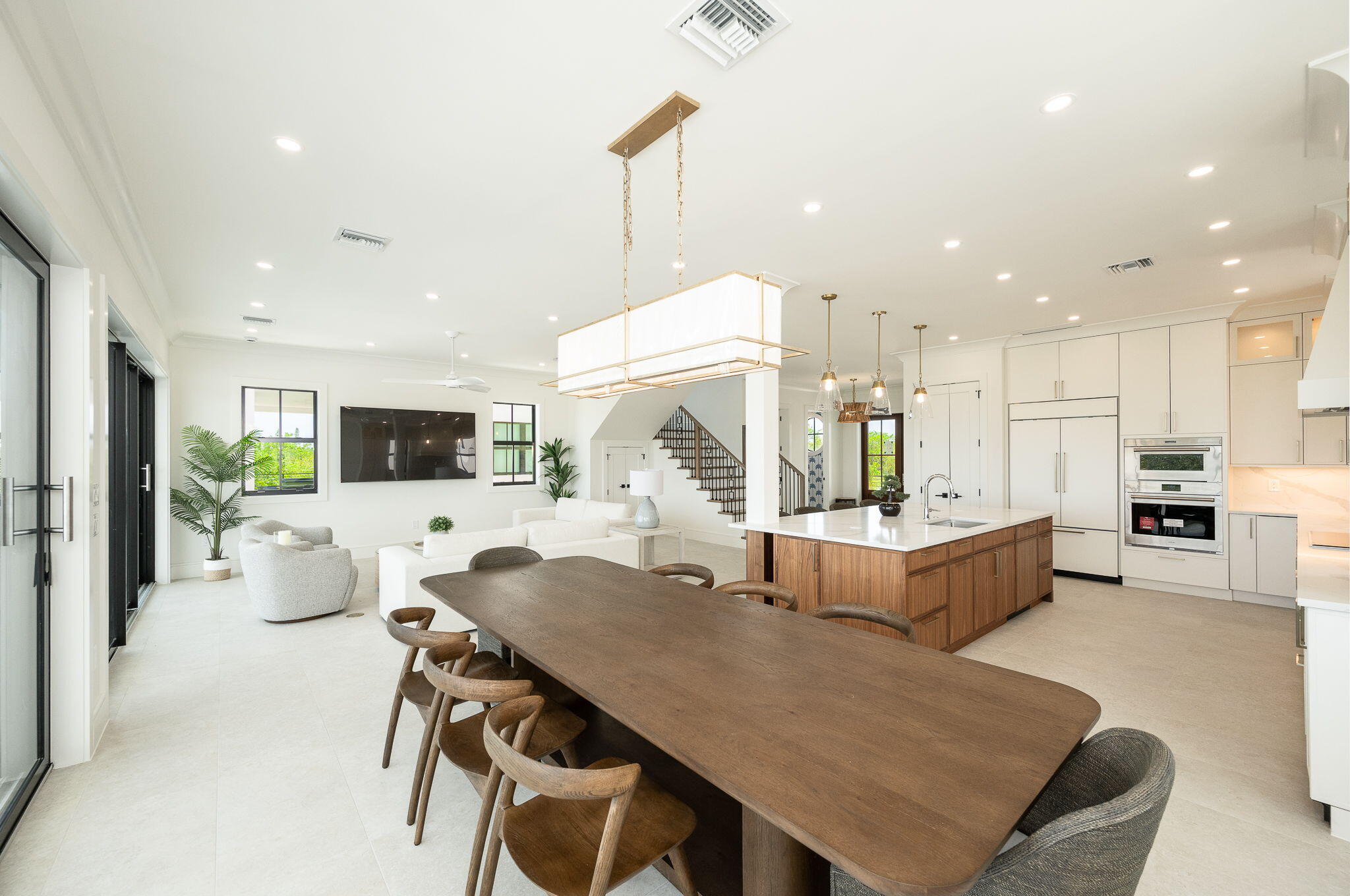 231 E Shore Drive Unit 2