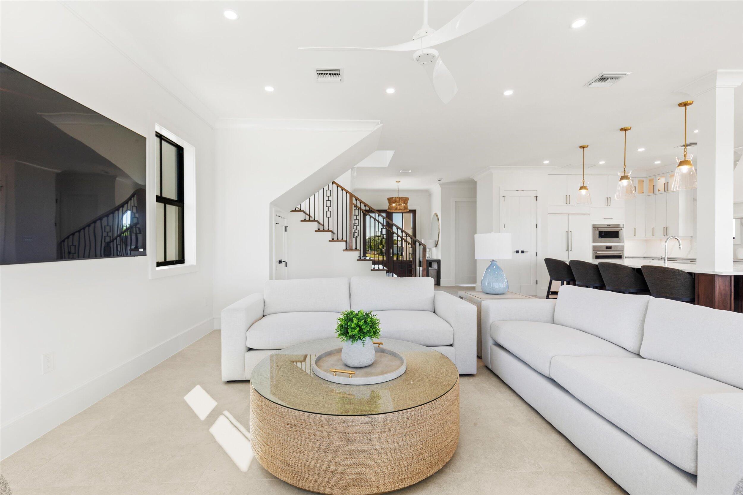 231 E Shore Drive Unit 4