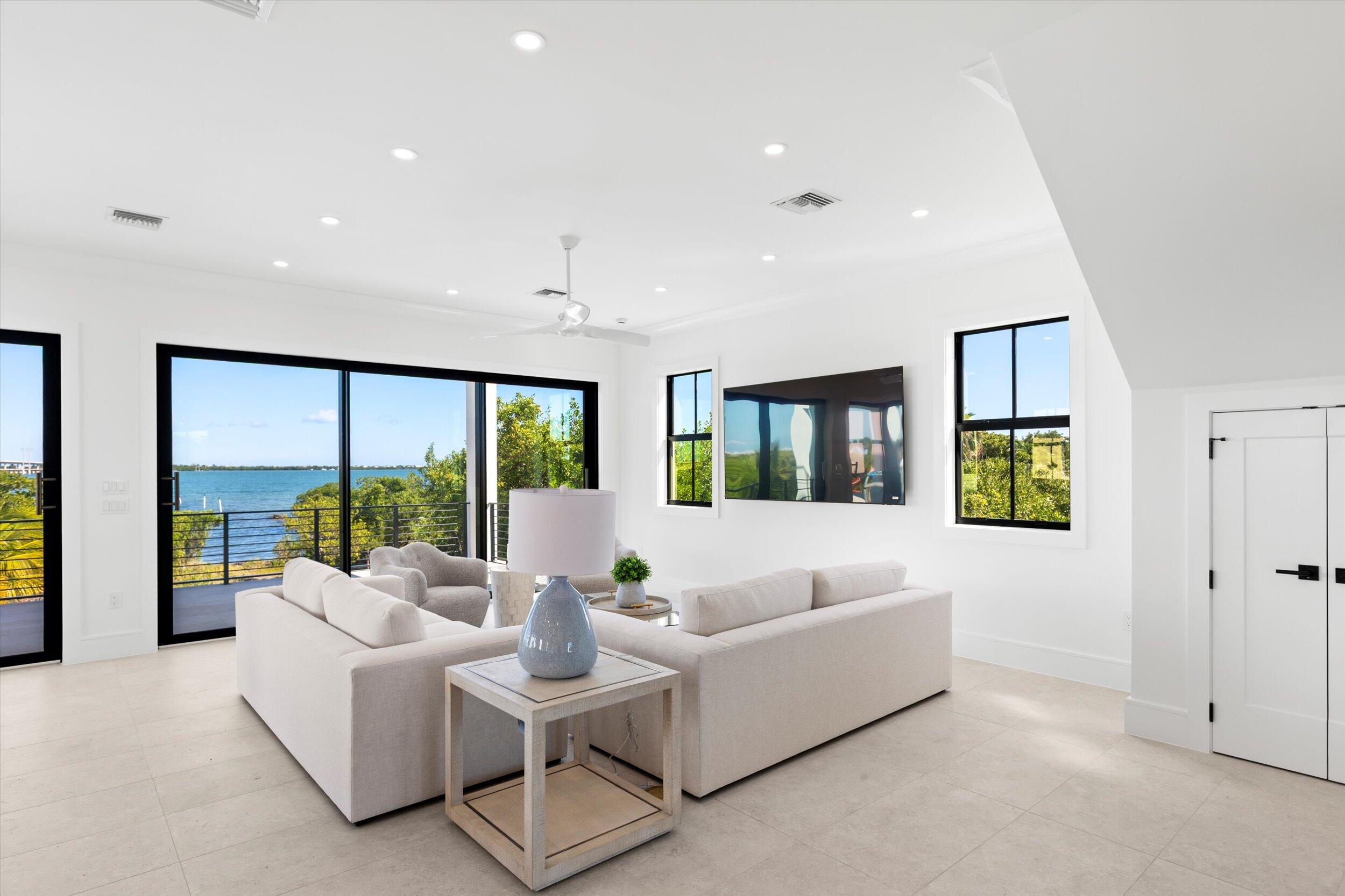 231 E Shore Drive Unit 5