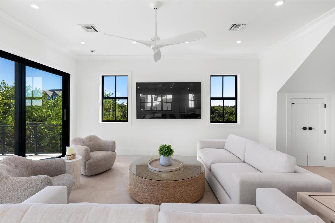 231 E Shore Drive Unit 5