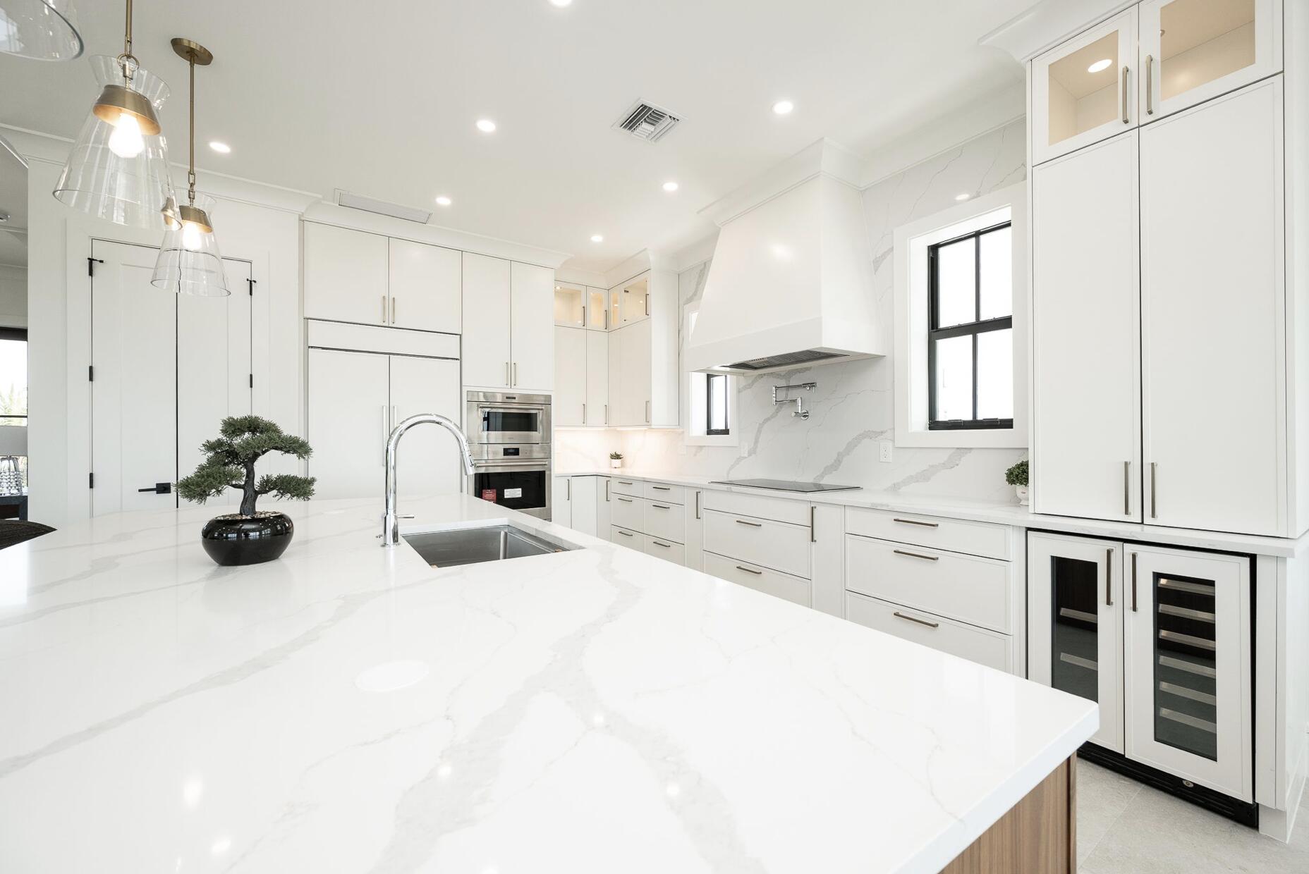 231 E Shore Drive Unit 6
