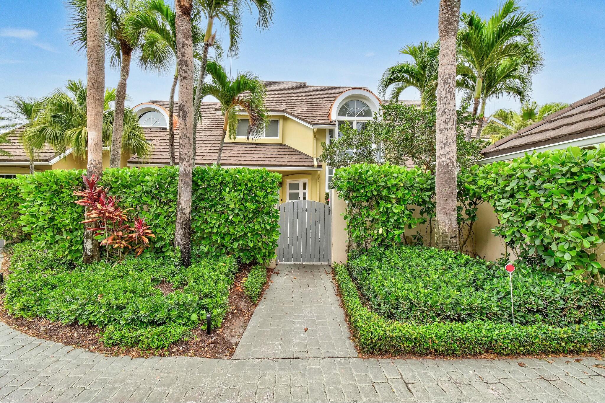 2576 Muirfield Court