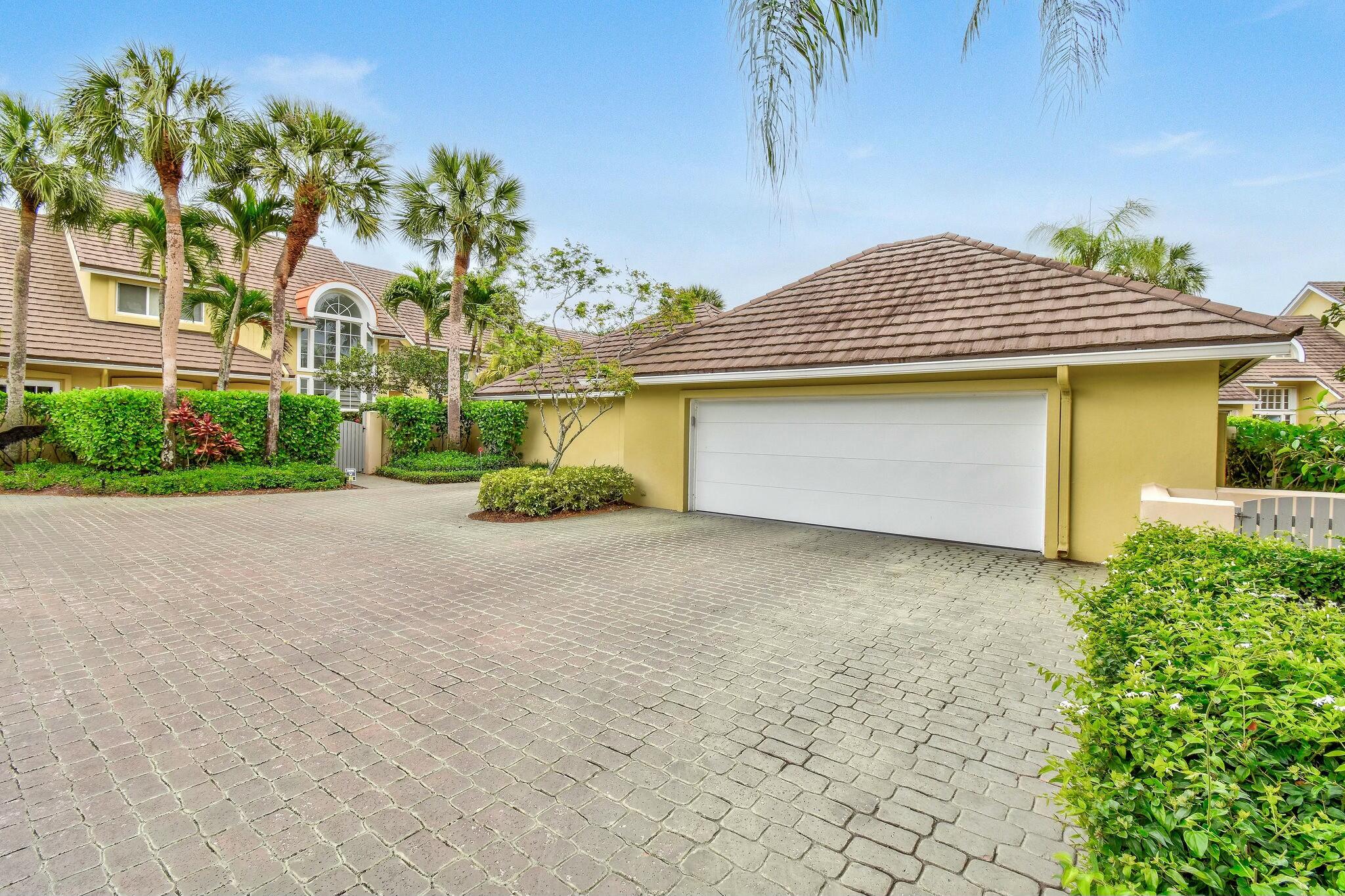 2576 Muirfield Court