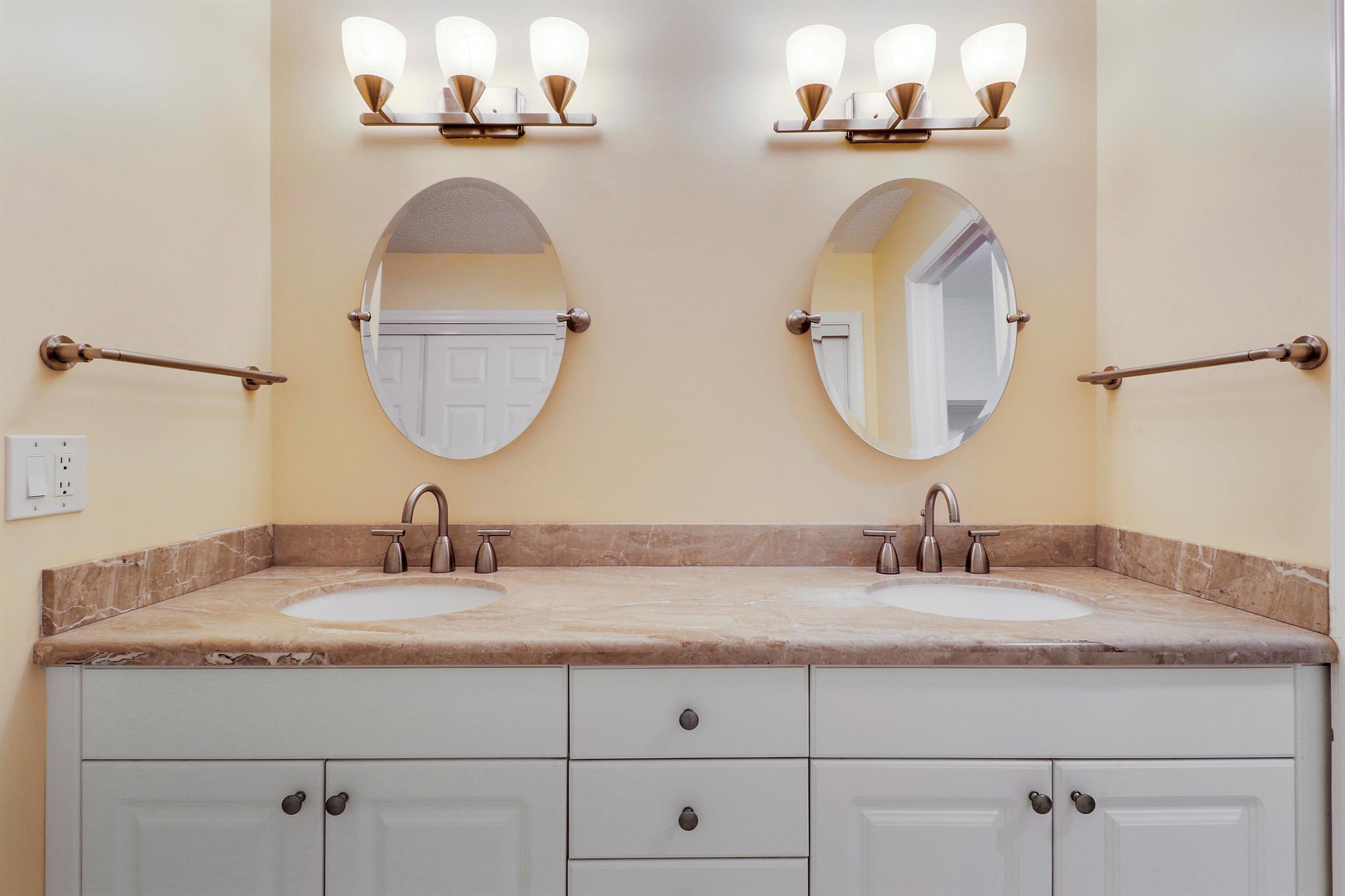 11381 Indian Shore Drive