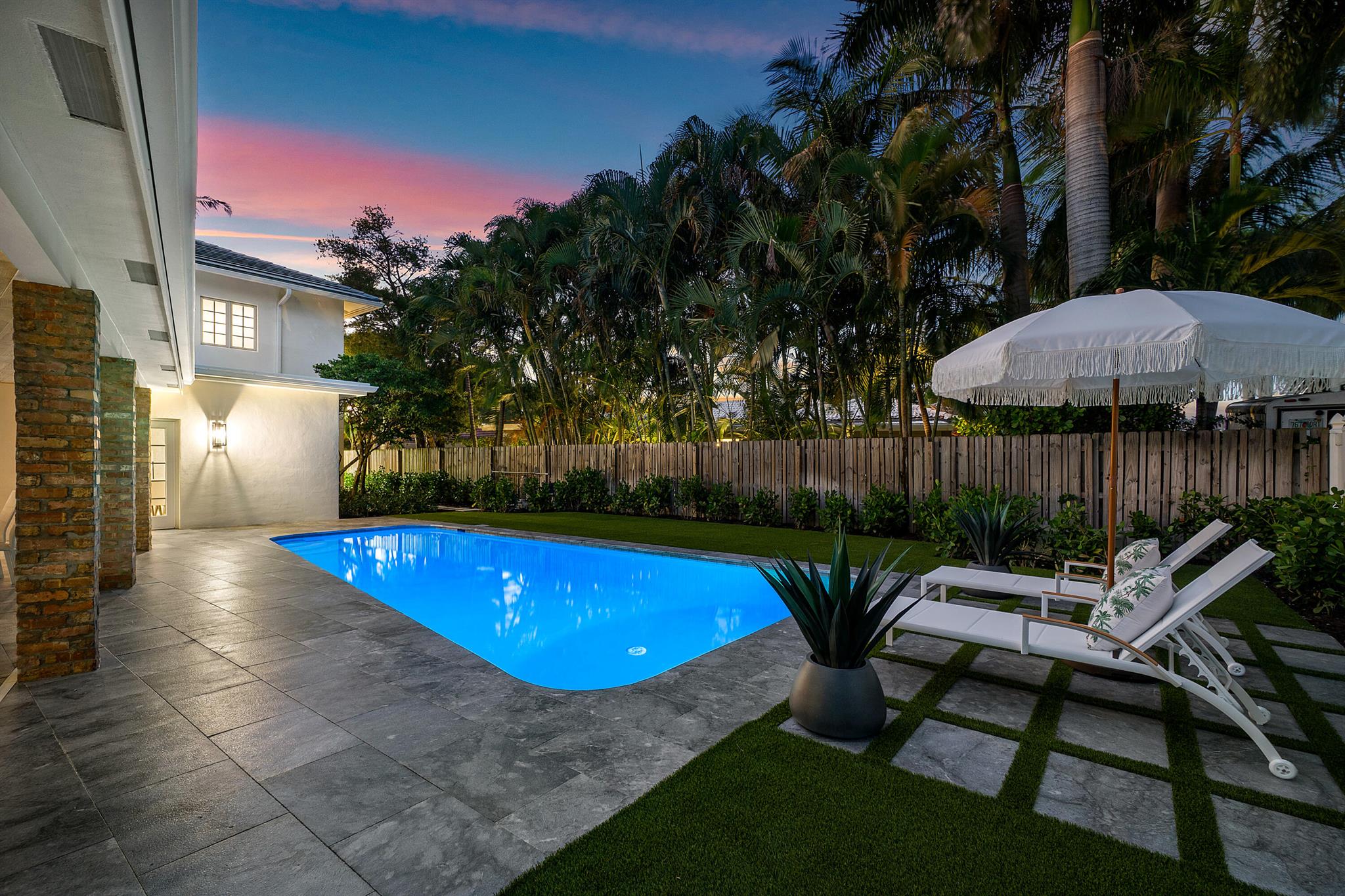 17 NW 25th Street
