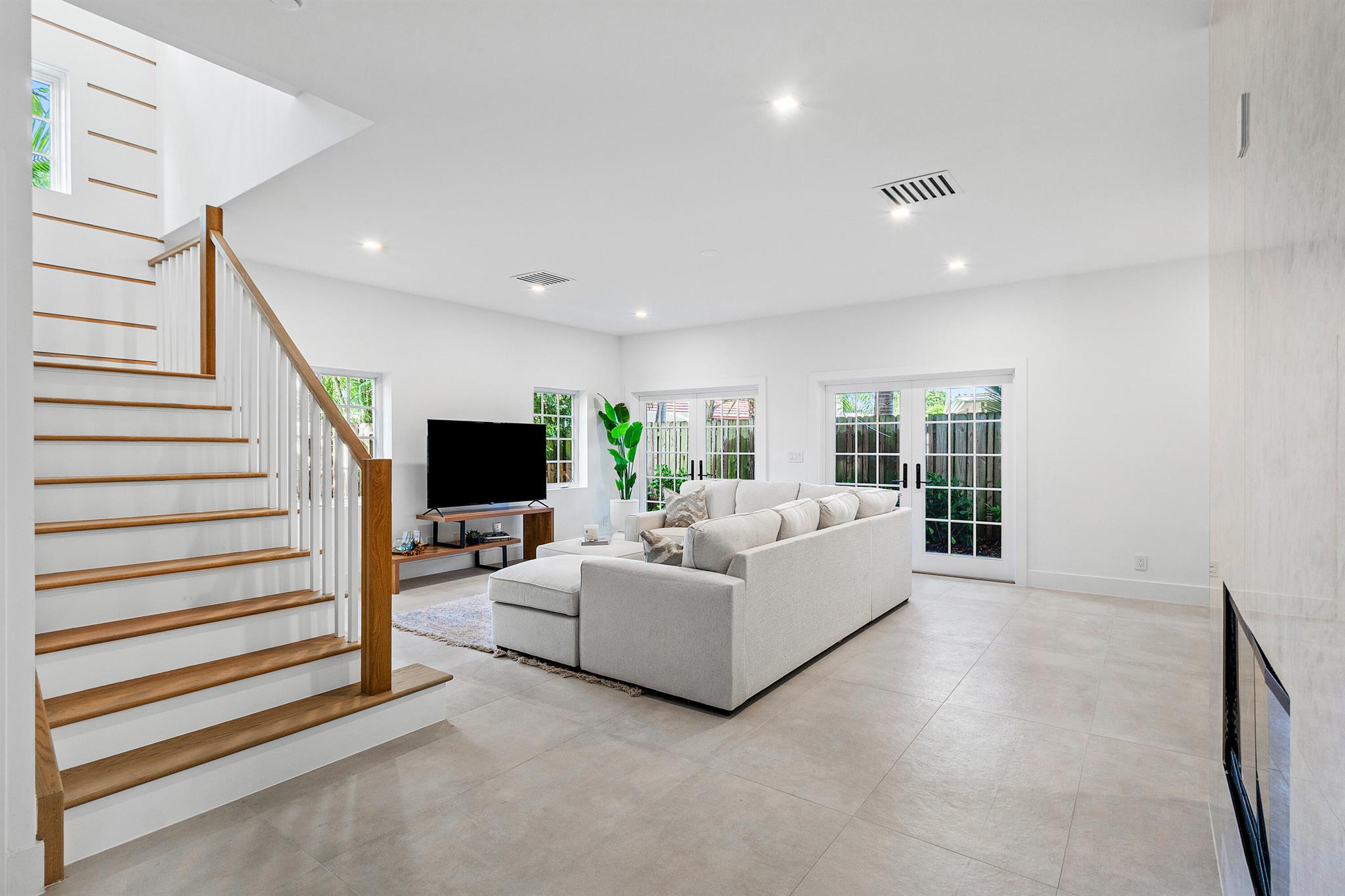 17 NW 25th Street