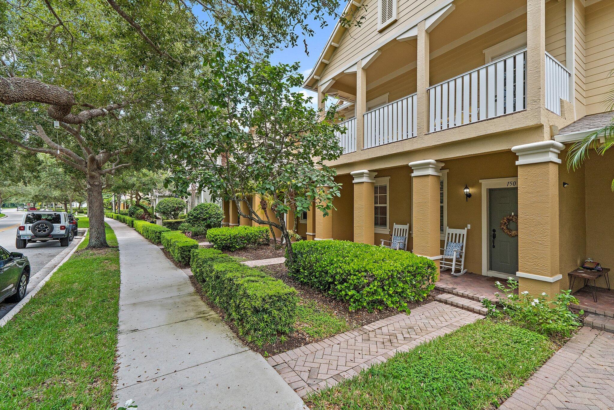 150 W Thatch Palm Circle