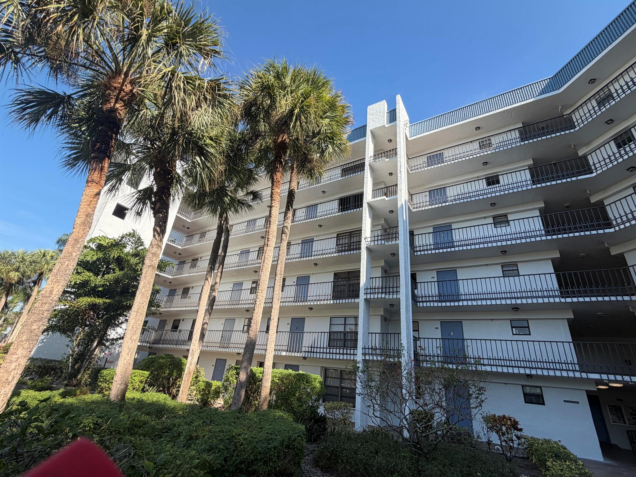 4640 Lucerne Lakes Boulevard 503