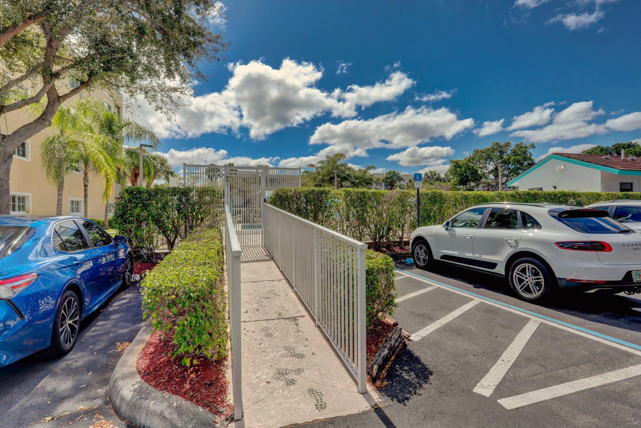 4640 Lucerne Lakes Boulevard 503