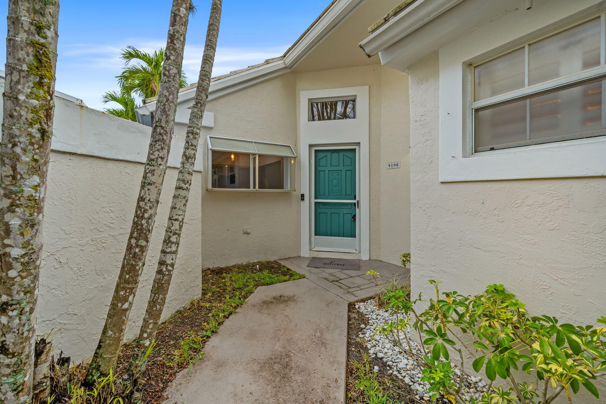 9190 Heathridge Drive