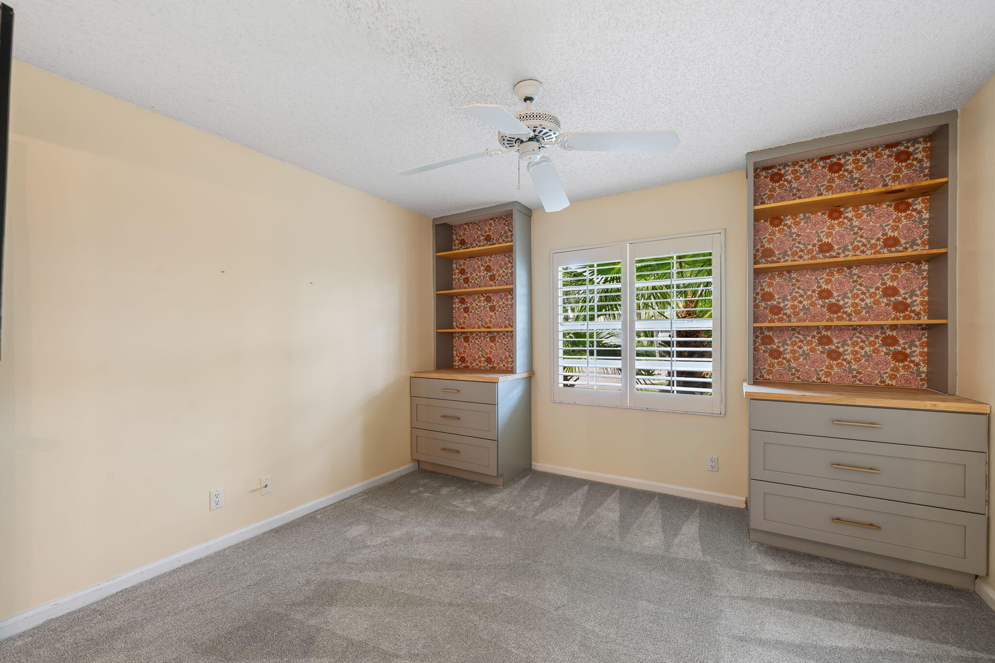 9190 Heathridge Drive