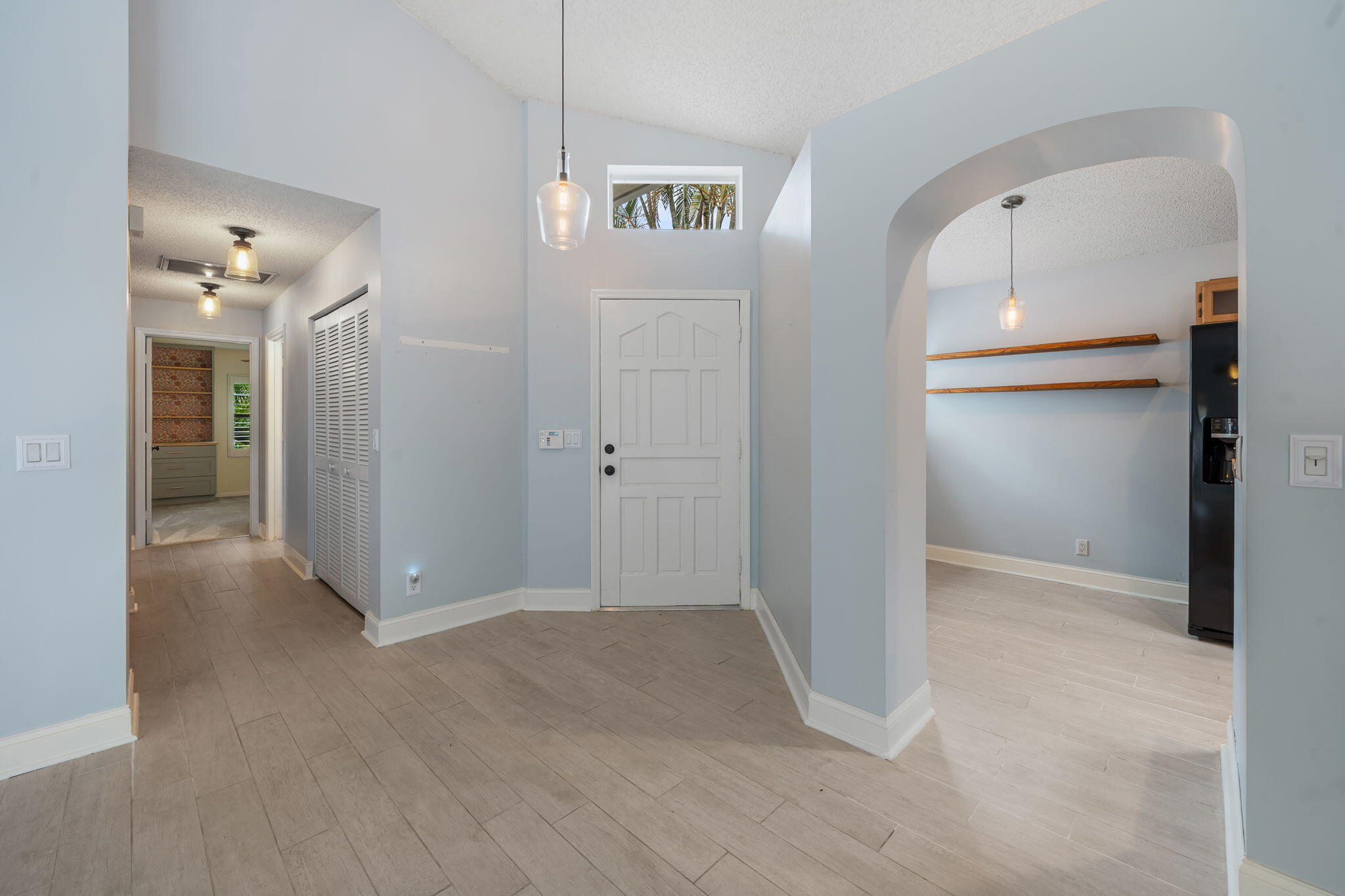 9190 Heathridge Drive