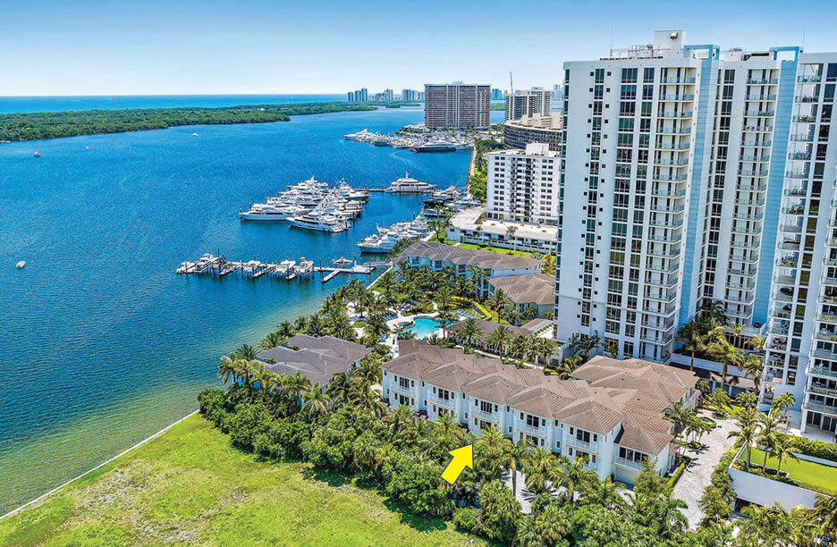 110 Water Club Court N