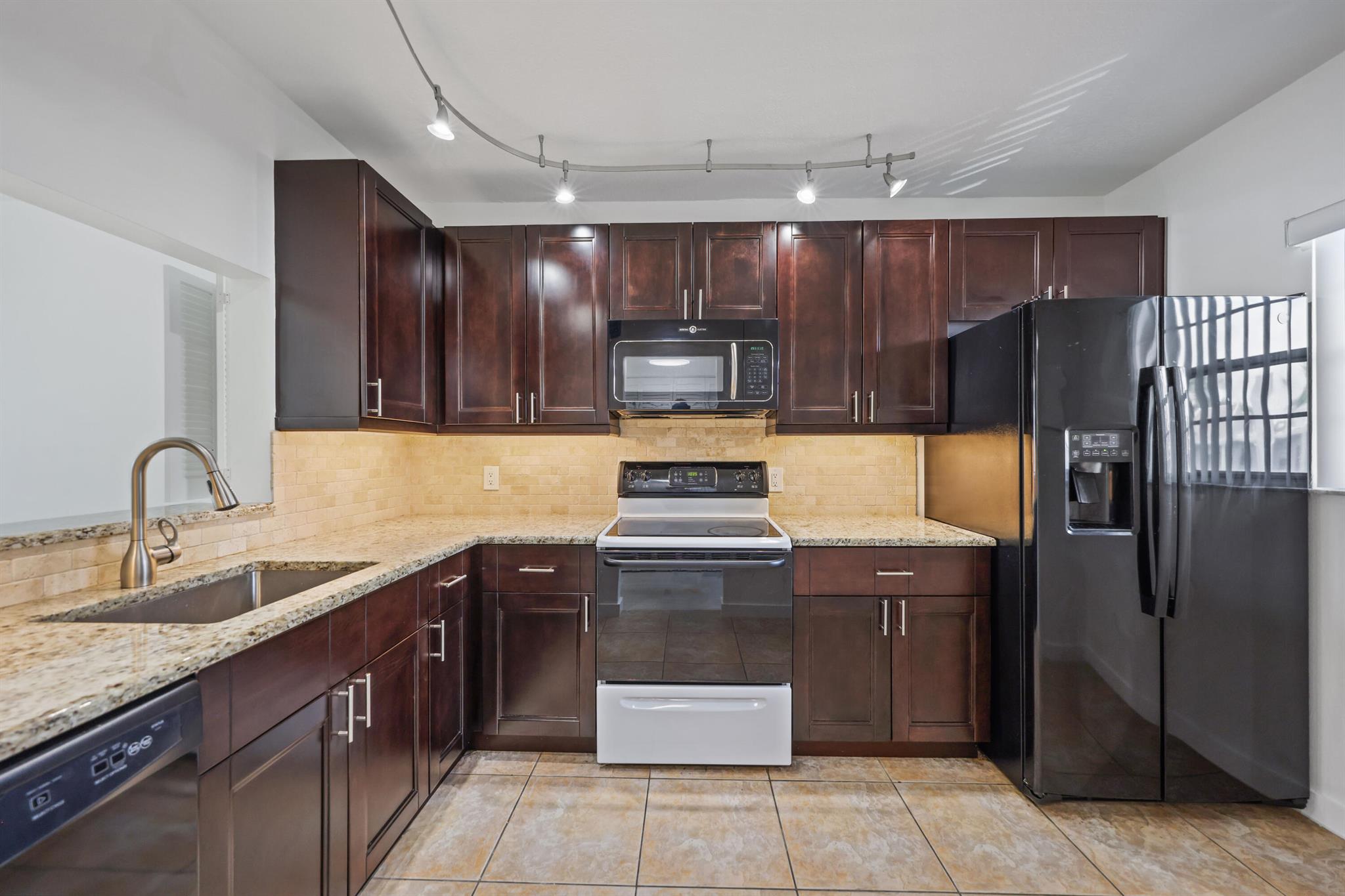 2840 SW 22nd Avenue 3080